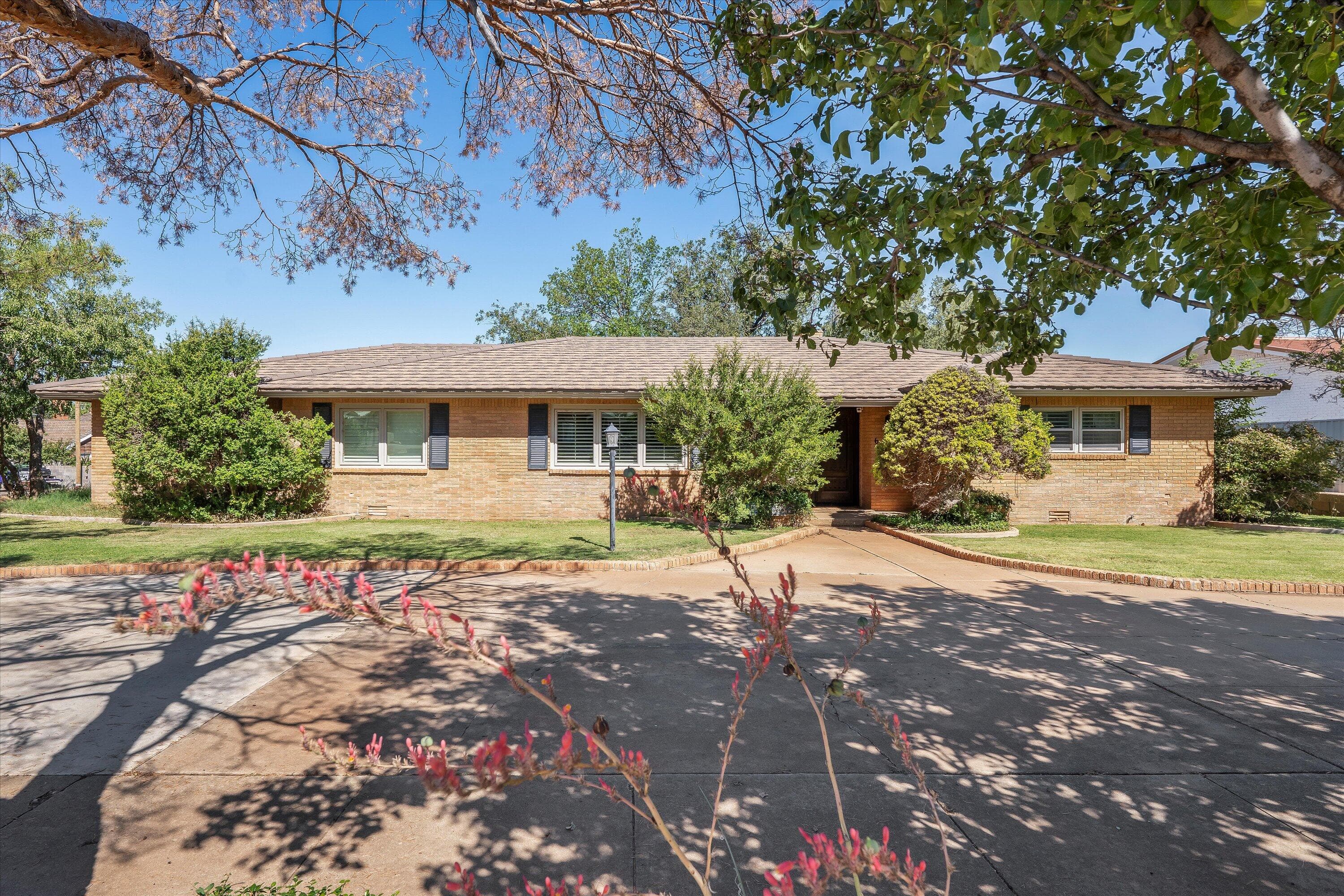 Single Family Residence at 610 N 20th Street