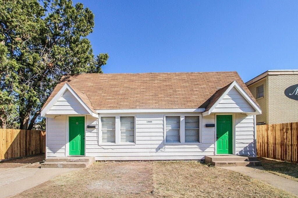 Duplex at 1805 Avenue R