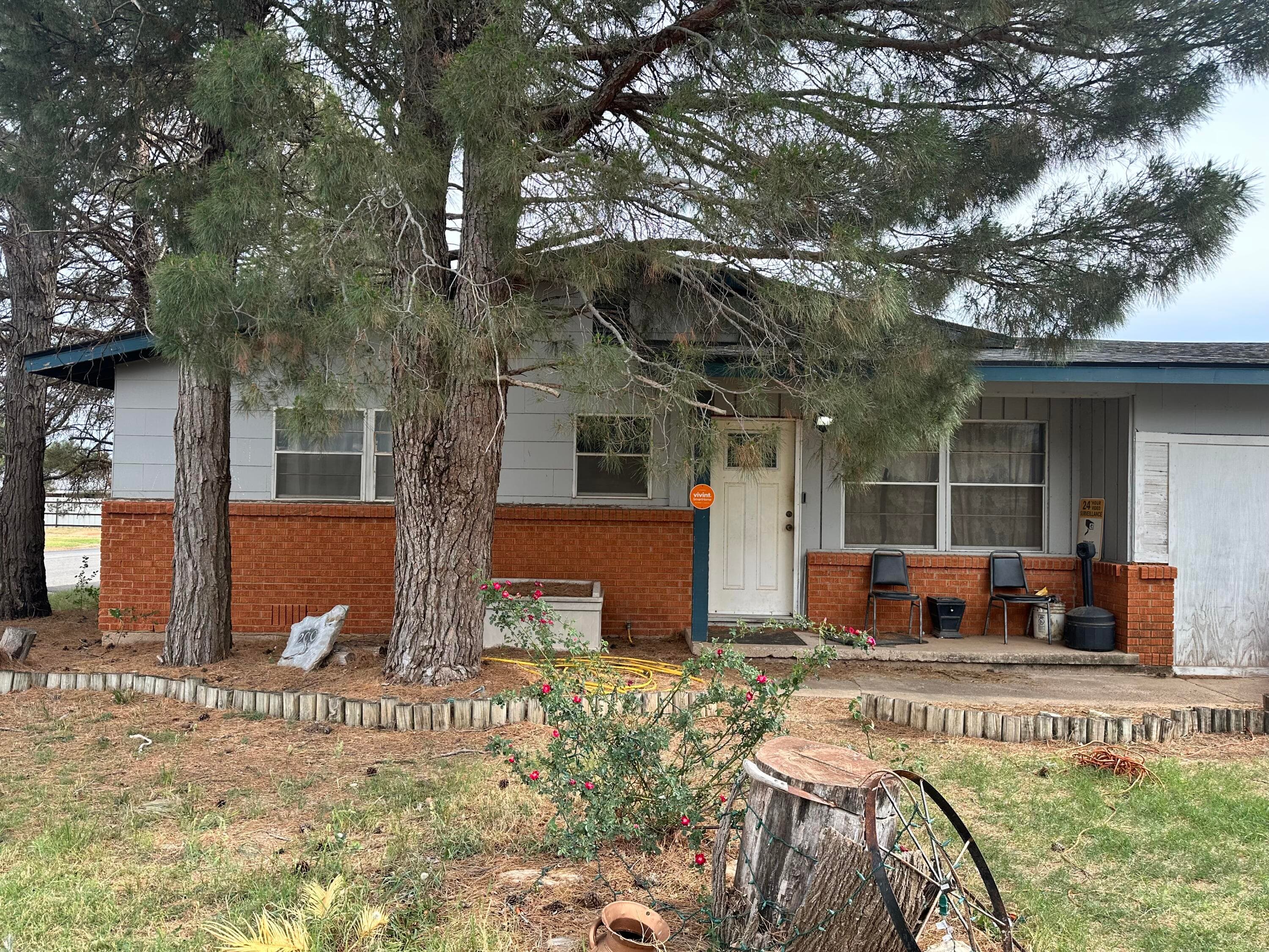 Single Family Residence at 200 33rd Street