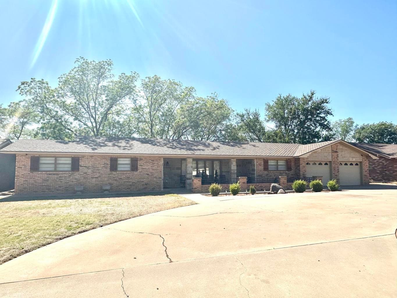 Single Family Residence at 1305 Itasca Street