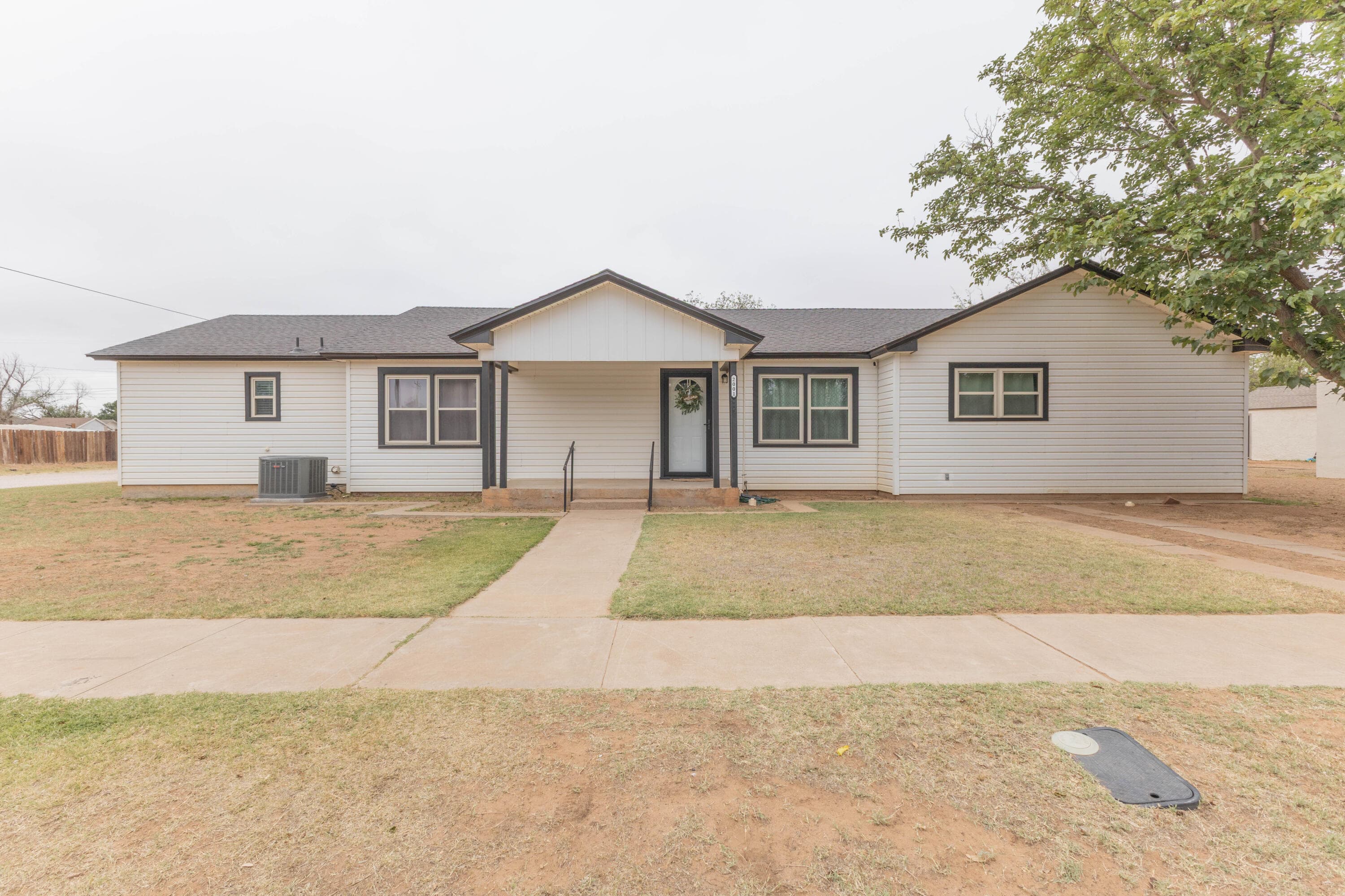 Single Family Residence at 2001 N 6th Street