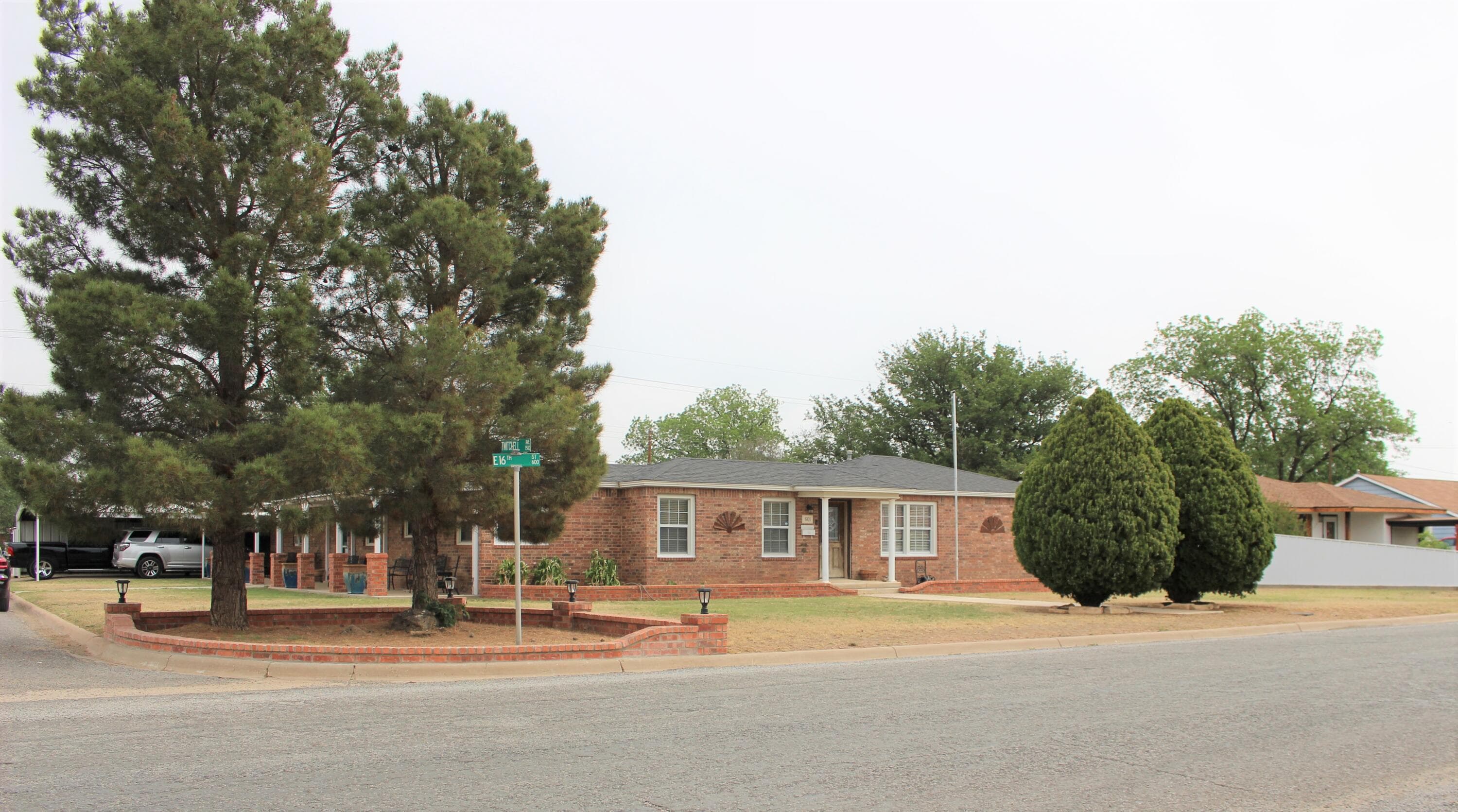 Single Family Residence at 601 E 16th Street