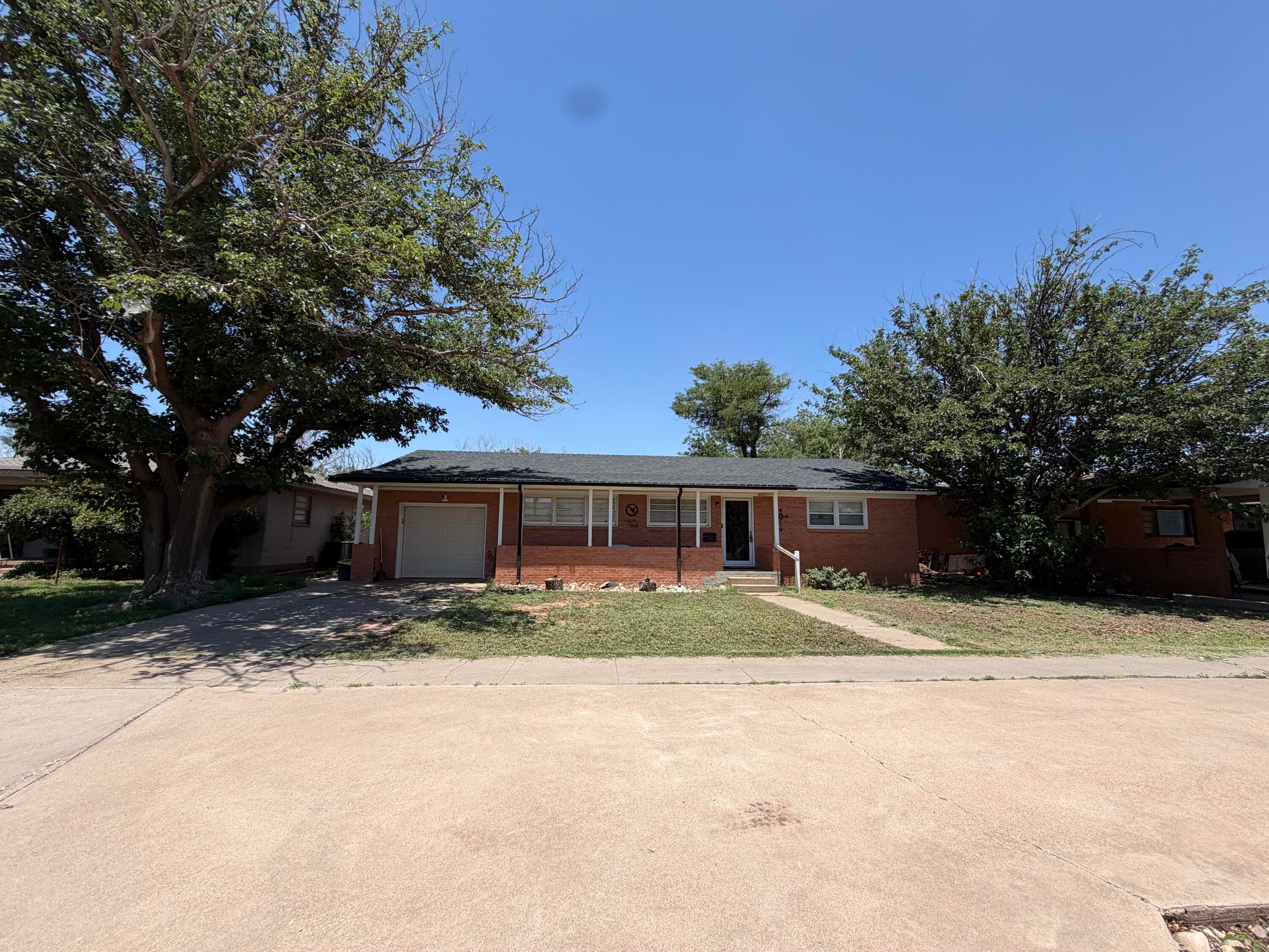 Single Family Residence at 407 Pine Street