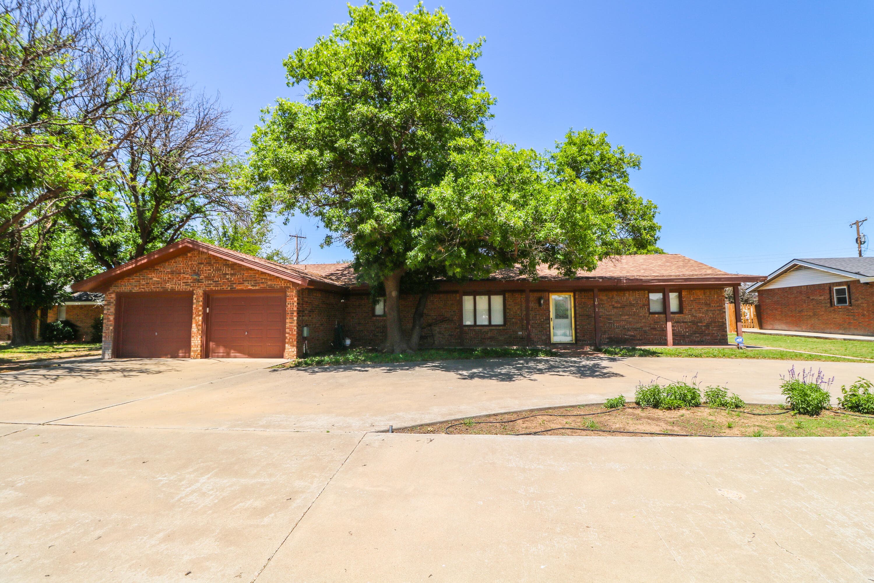 Single Family Residence at 1021 NE 1st Street
