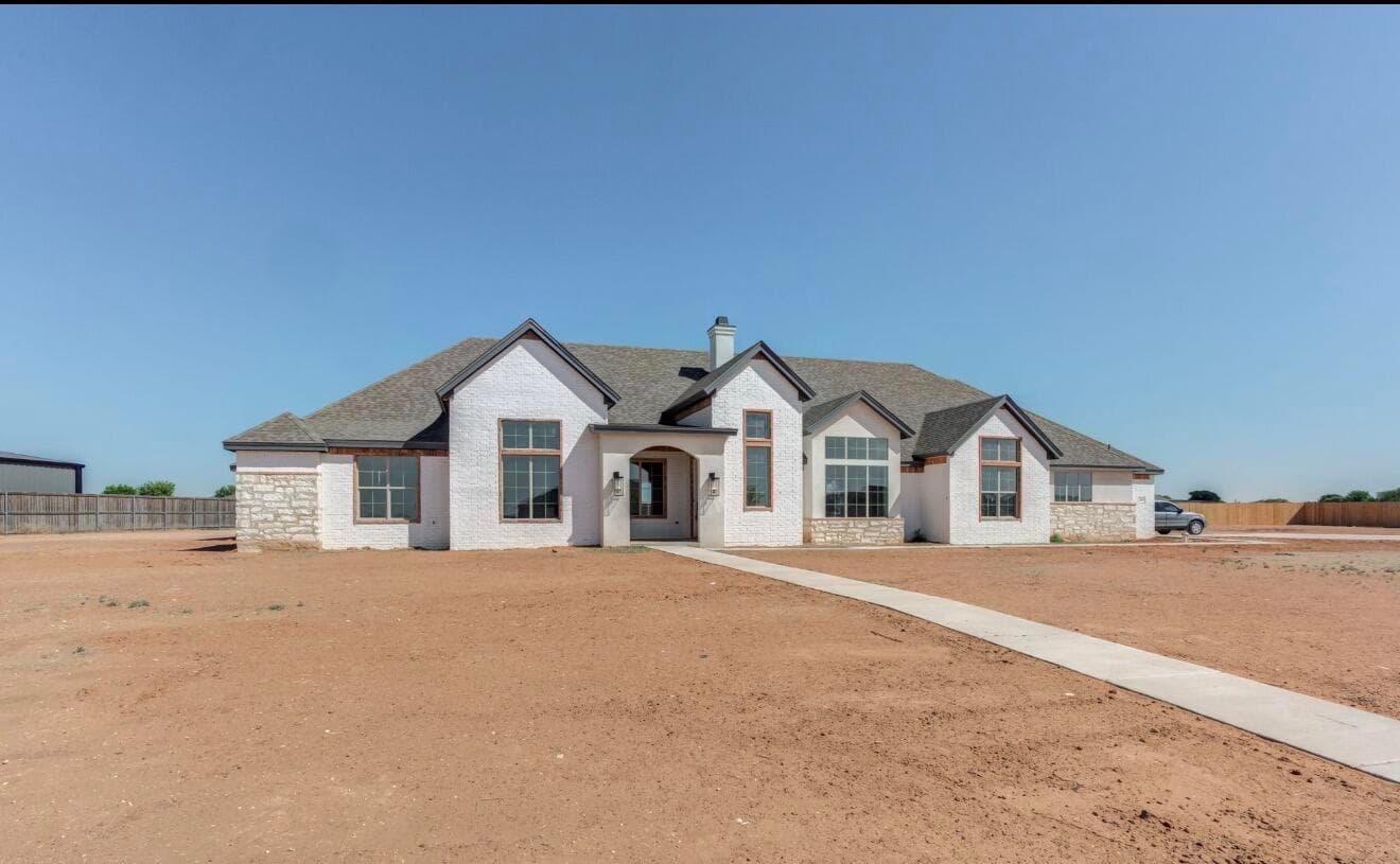 Single Family Residence at 3118 County Rd 7660