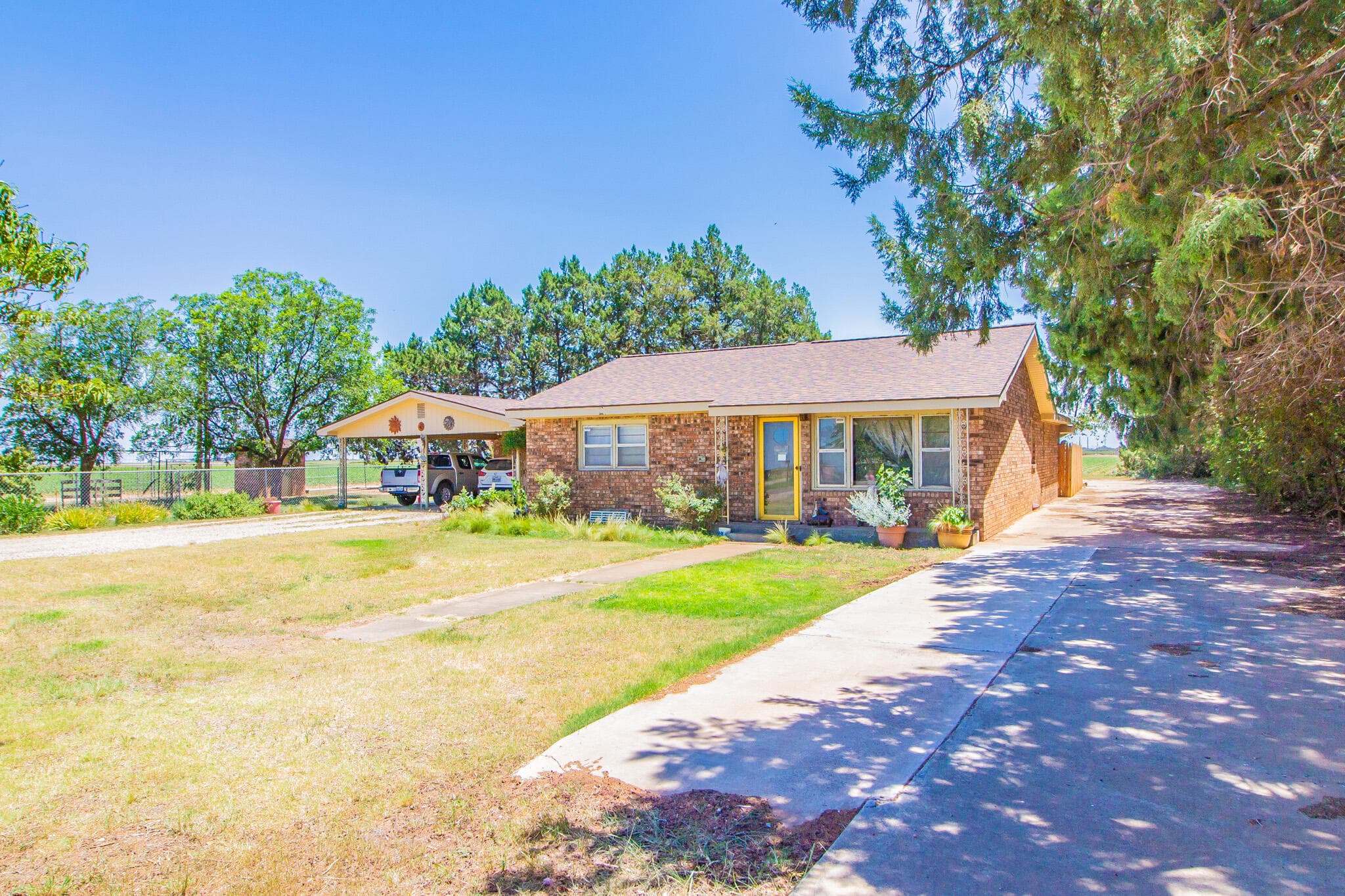Single Family Residence at 10618 E County Road 7540