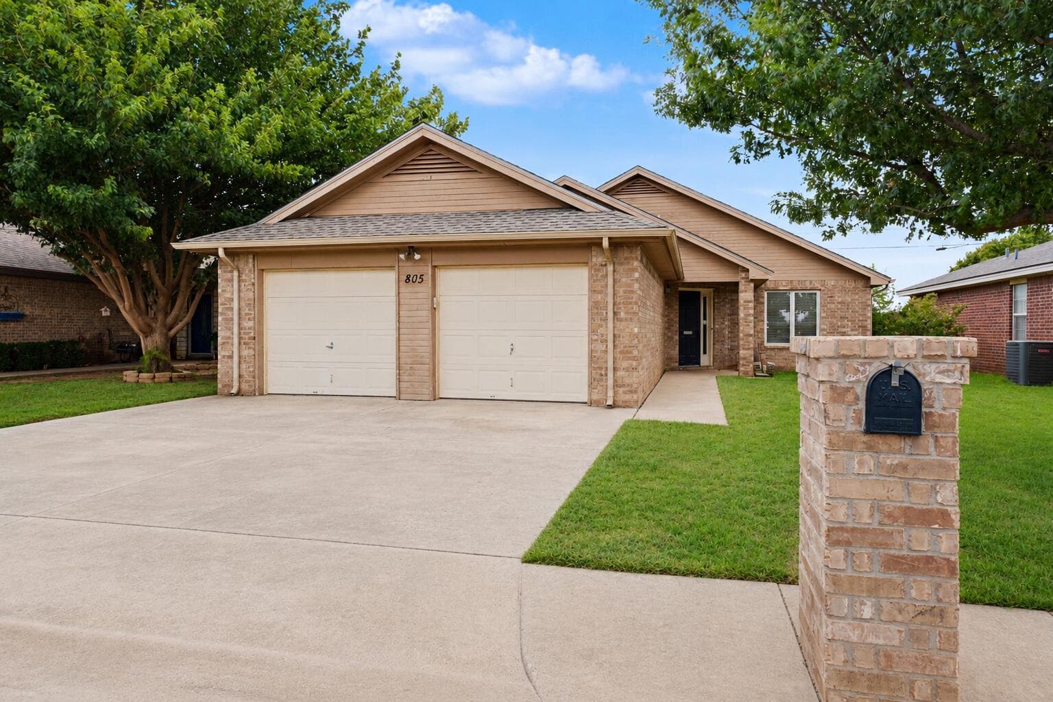 Single Family Residence at 805 S 23rd Street
