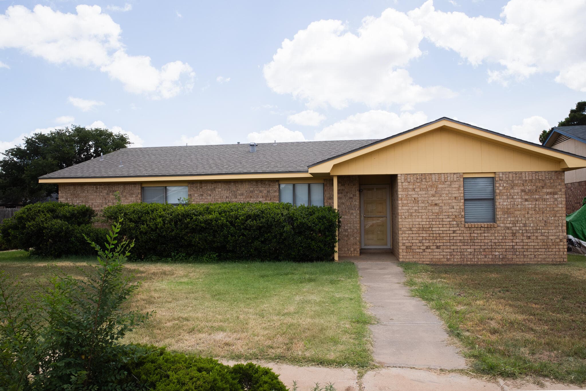 Single Family Residence at 1116 Genoa Avenue