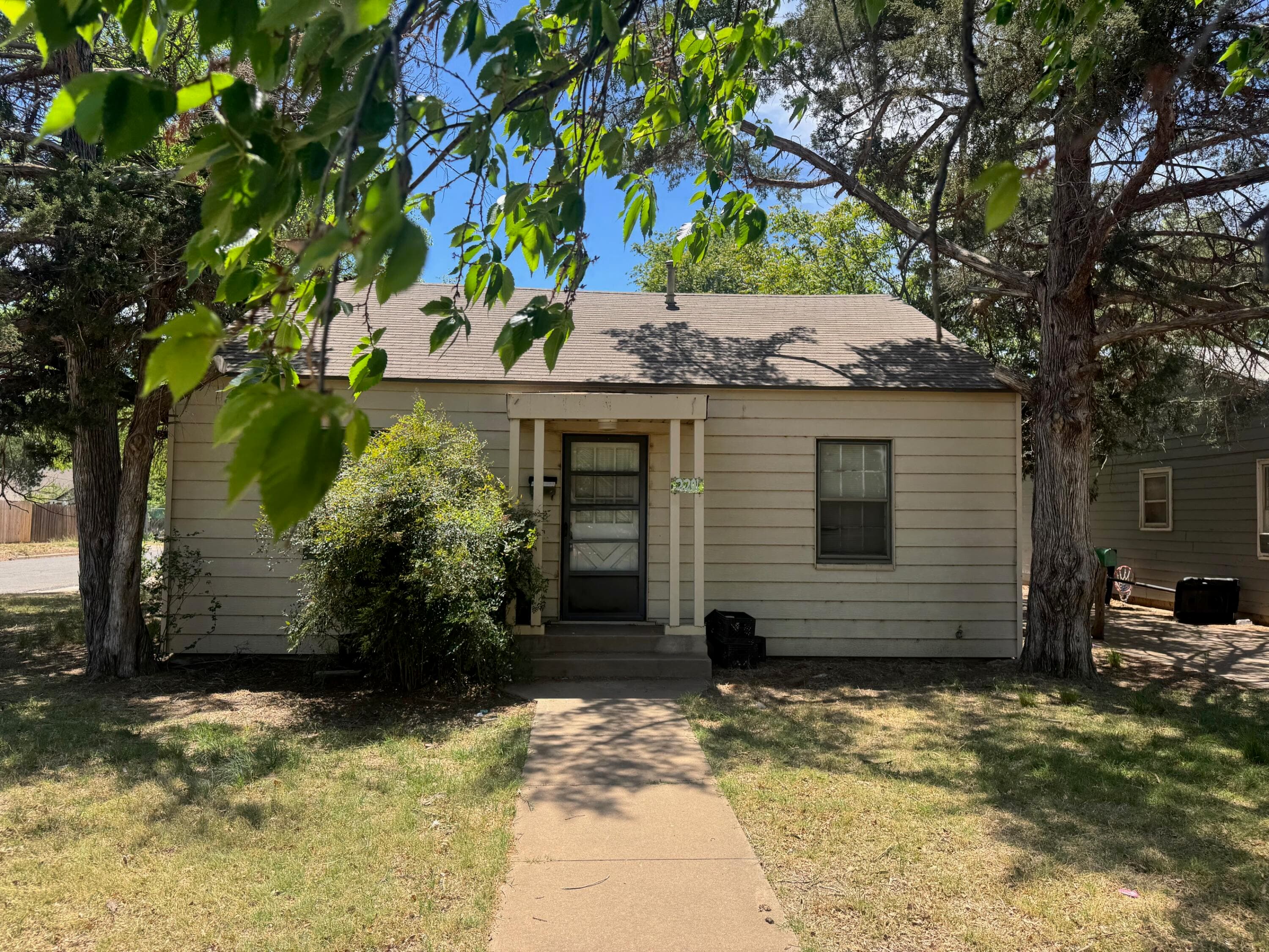 Single Family Residence at 2201 25th Street