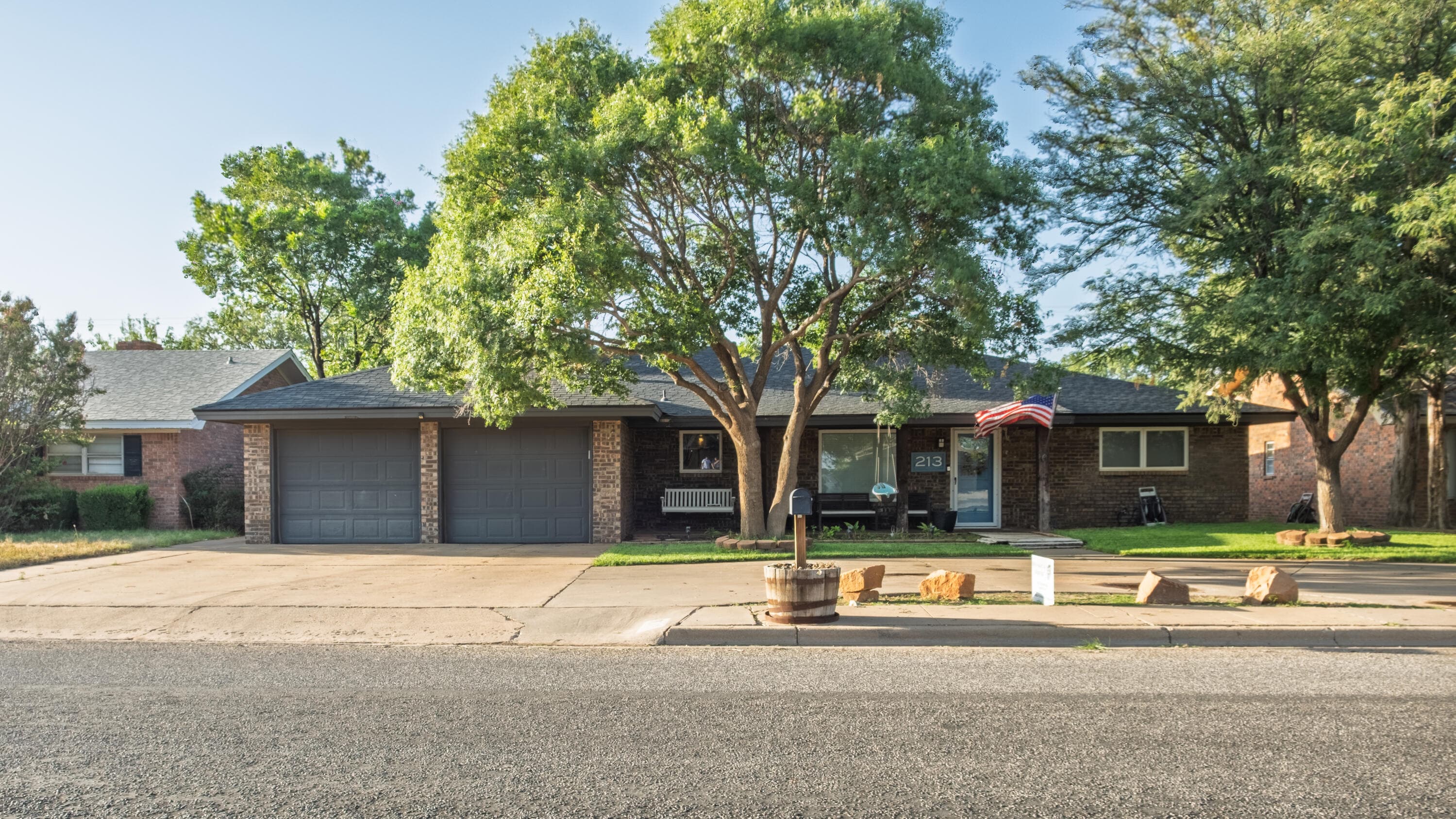Single Family Residence at 213 Cottonwood Lane