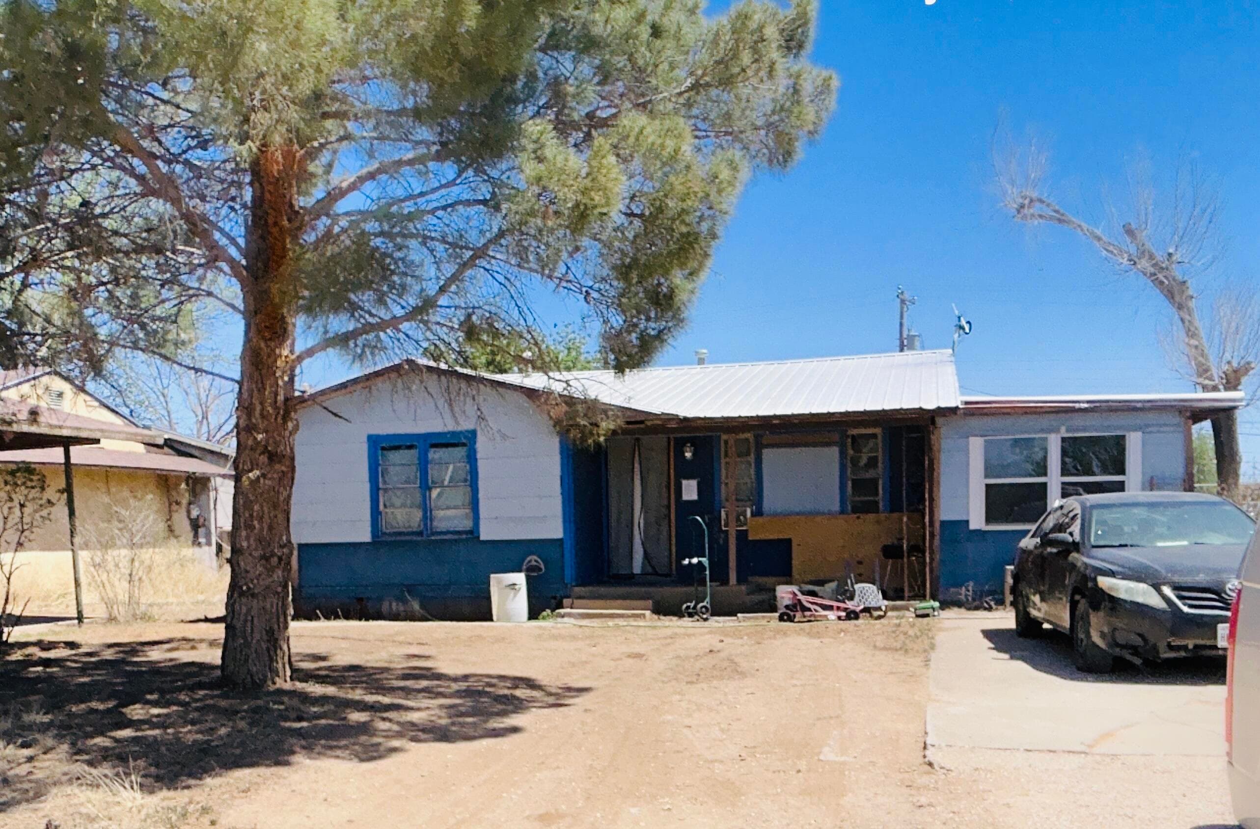 Single Family Residence at 1508 Houston Avenue