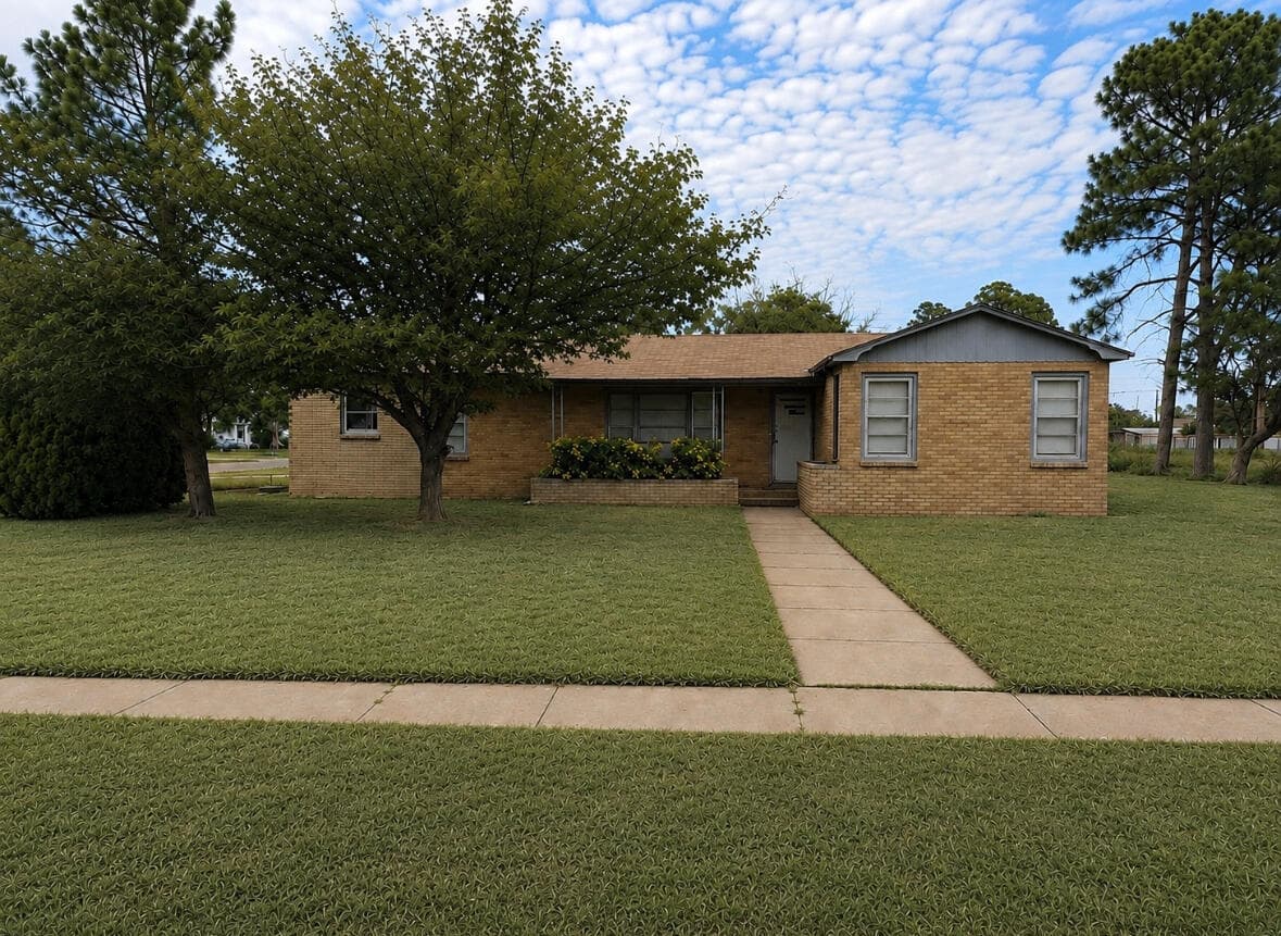 Single Family Residence at 1212 Green Avenue
