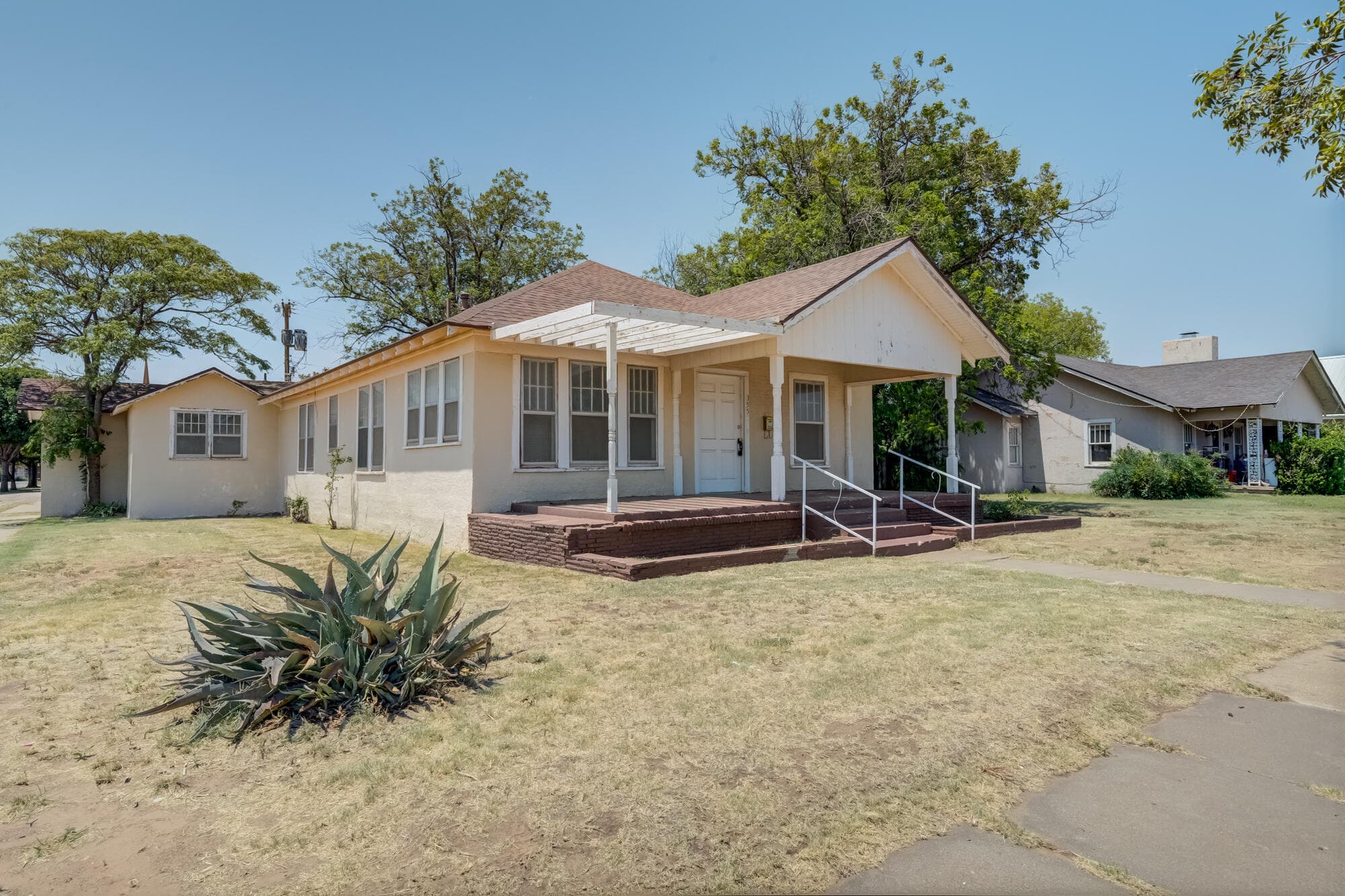 Single Family Residence at 355 S 10th Street