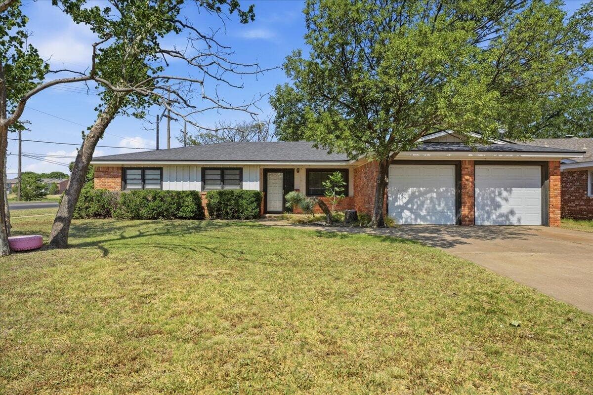 Single Family Residence at 6508 Avenue W