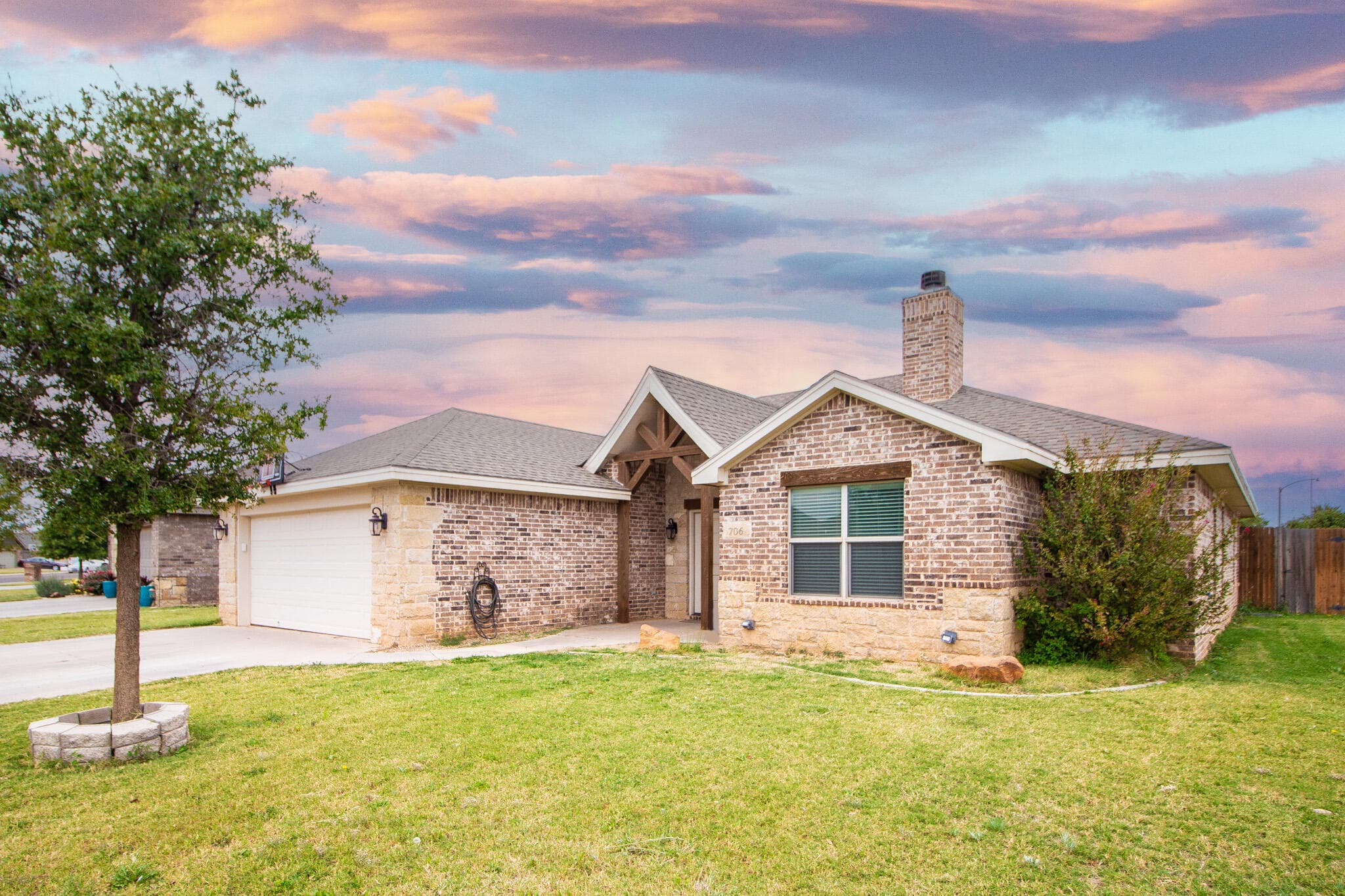 Single Family Residence at 706 N 6th Street