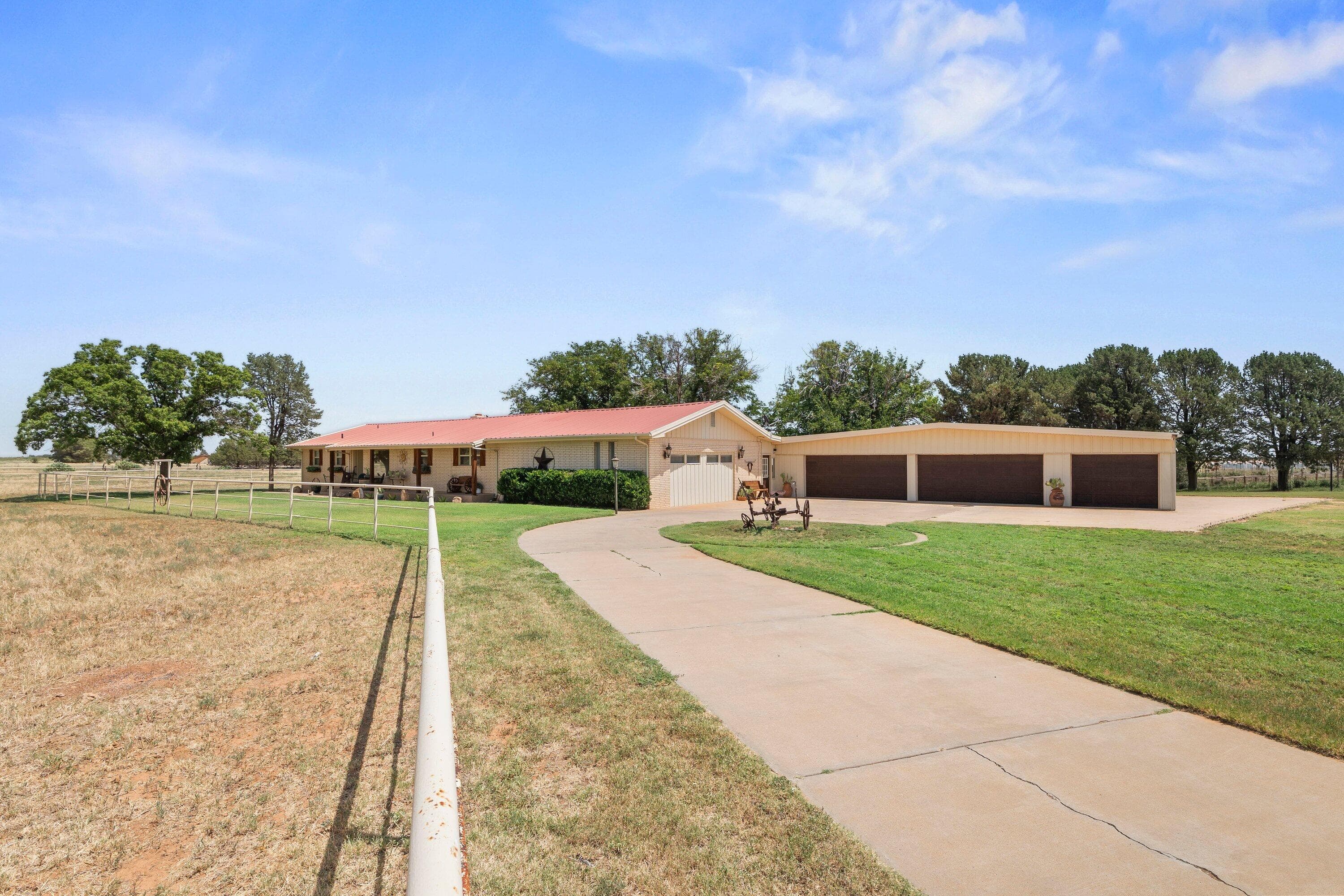 Single Family Residence at 1024 U.S. 82