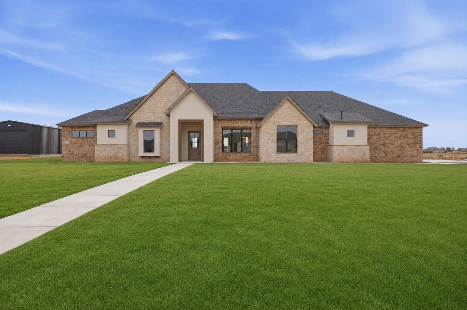 Single Family Residence at 309 Maple Street