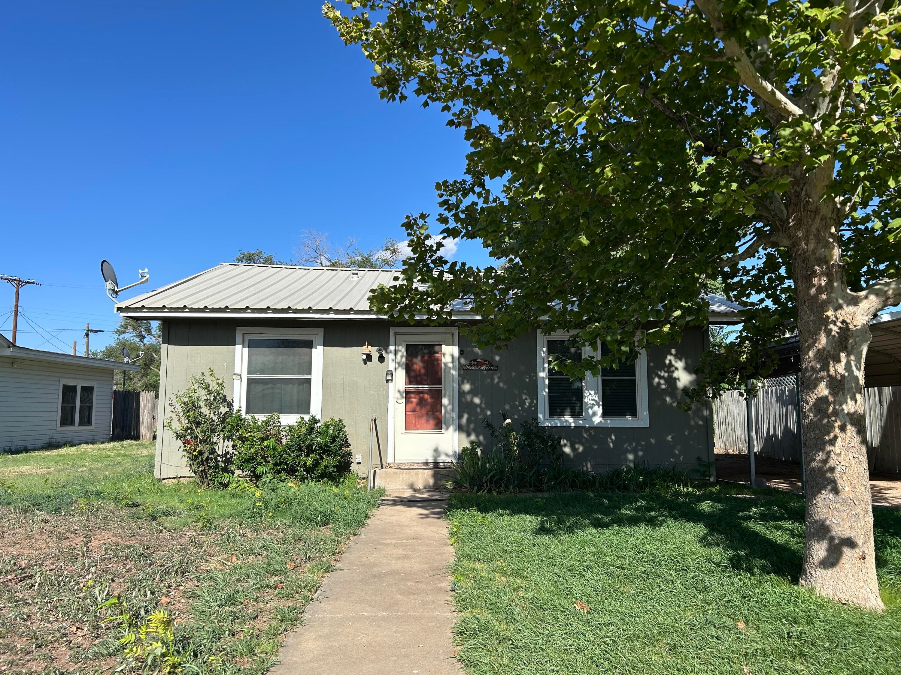 Single Family Residence at 308 Duggan Avenue