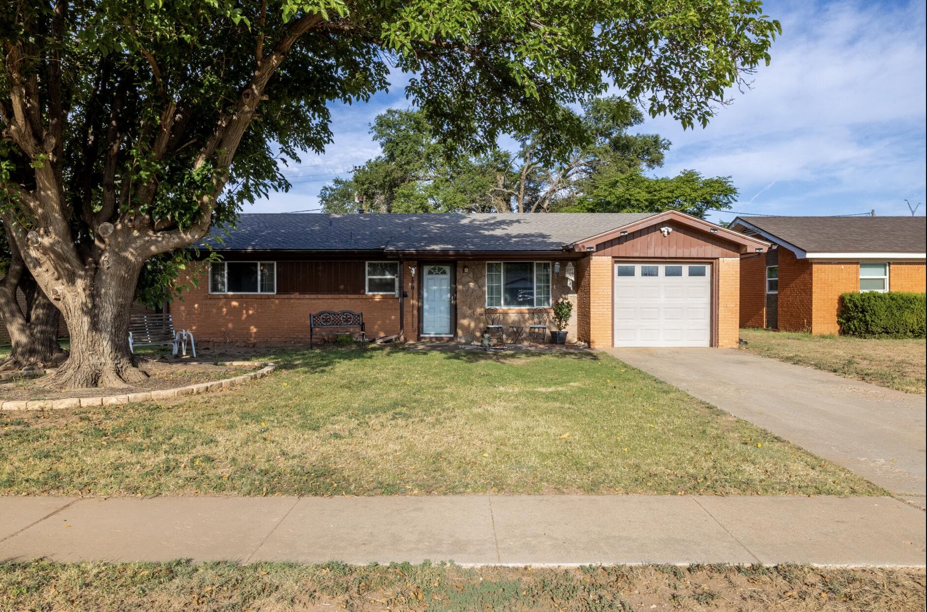 Single Family Residence at 708 Chicago Avenue