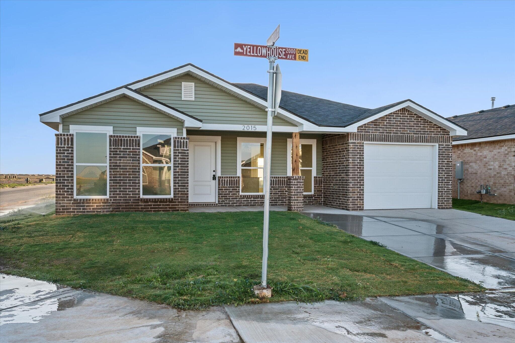 Single Family Residence at 2015 Yellowhouse Avenue
