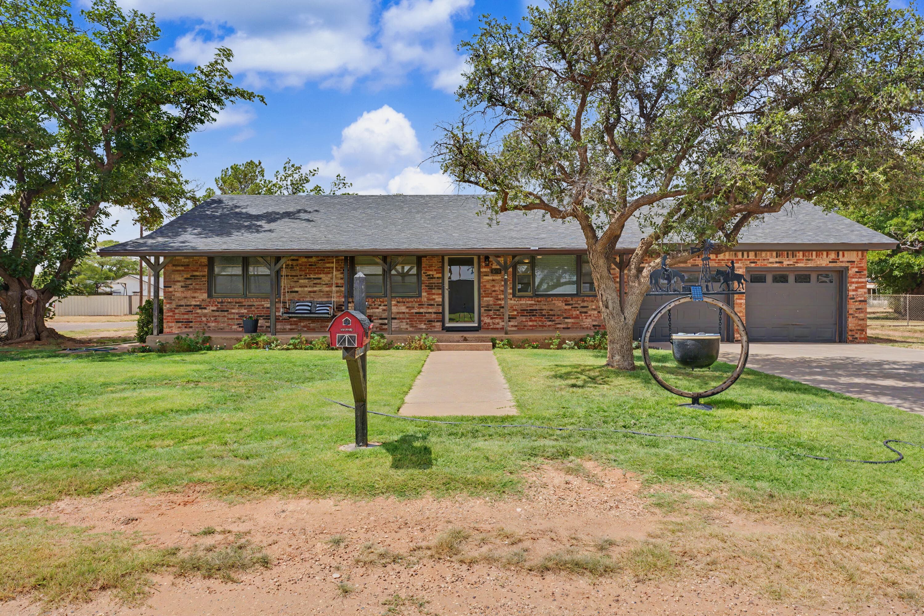 Single Family Residence at 506 N Renfro Street