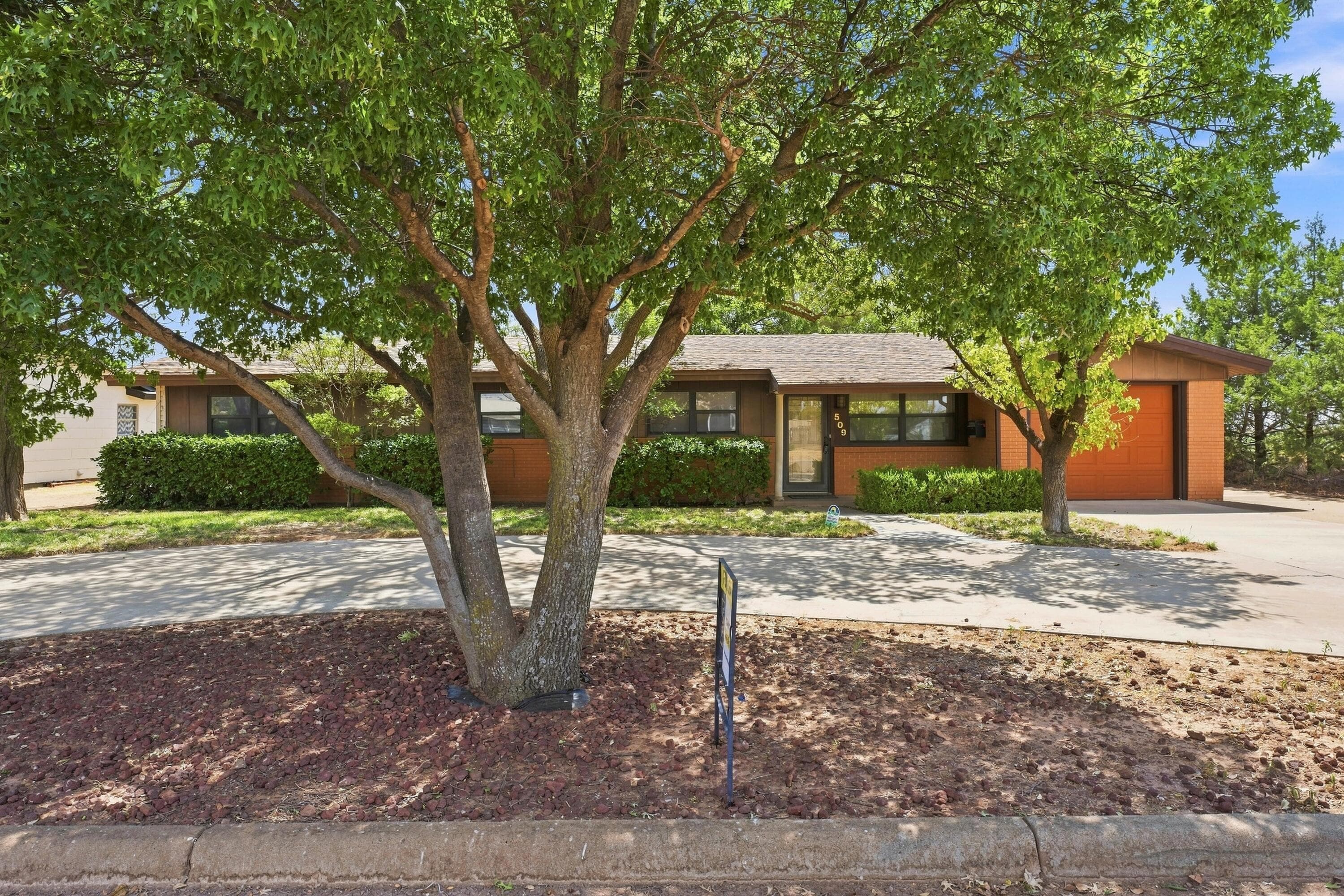 Single Family Residence at 509 2nd Place