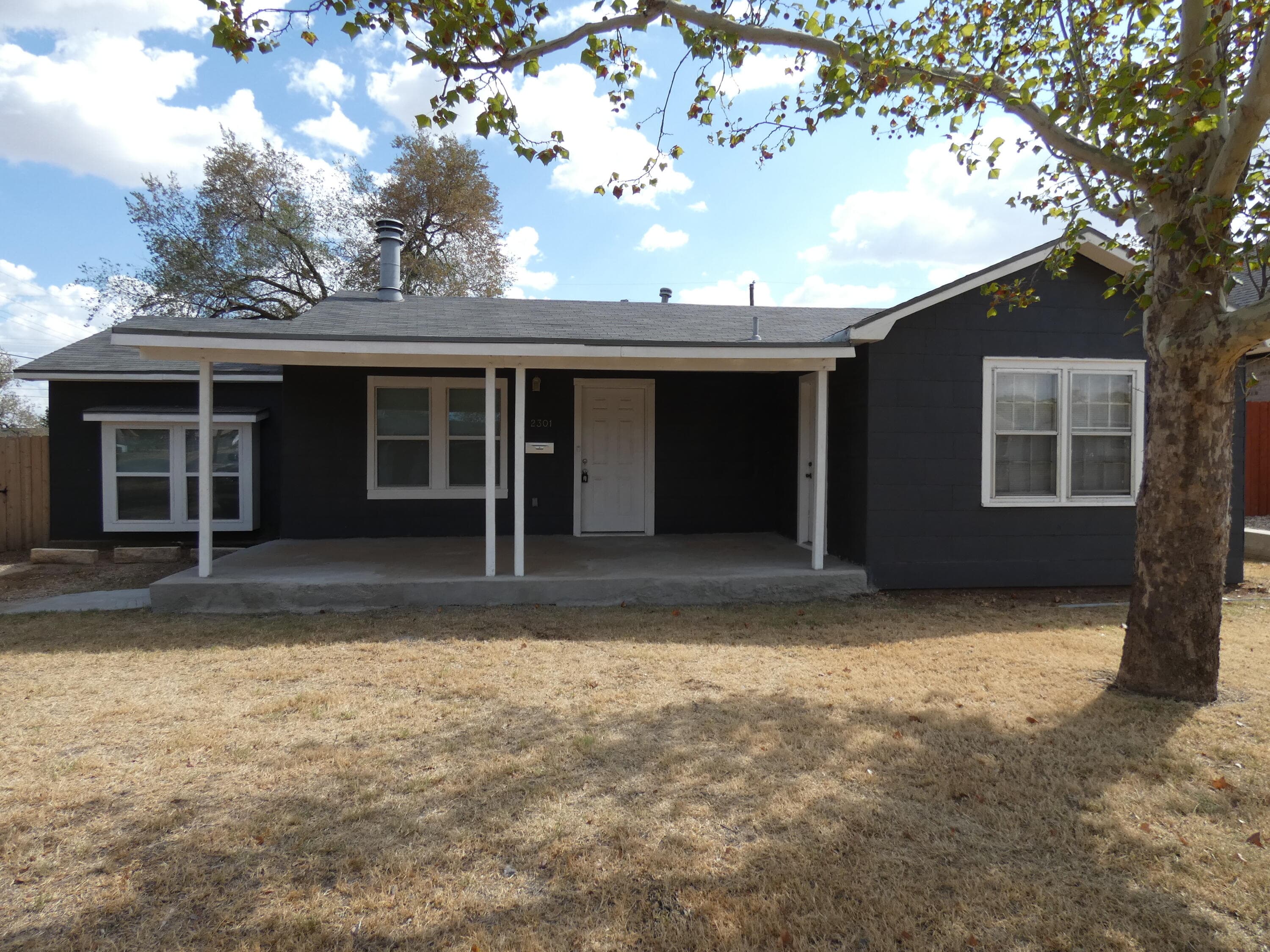 Single Family Residence at 2301 39th Street
