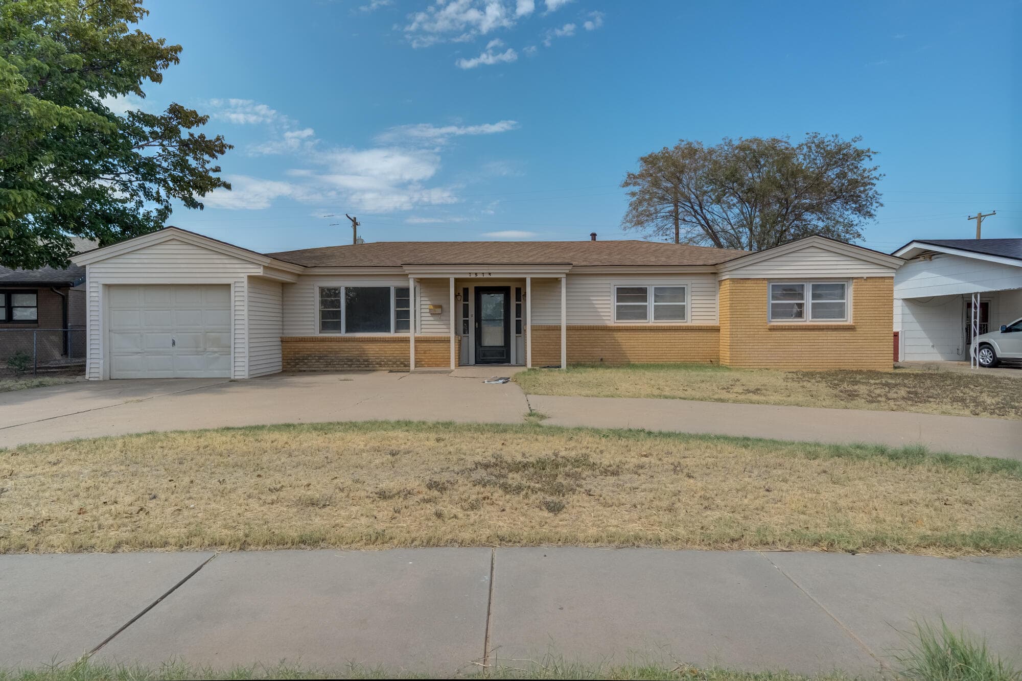 Single Family Residence at 1513 E 2nd Street