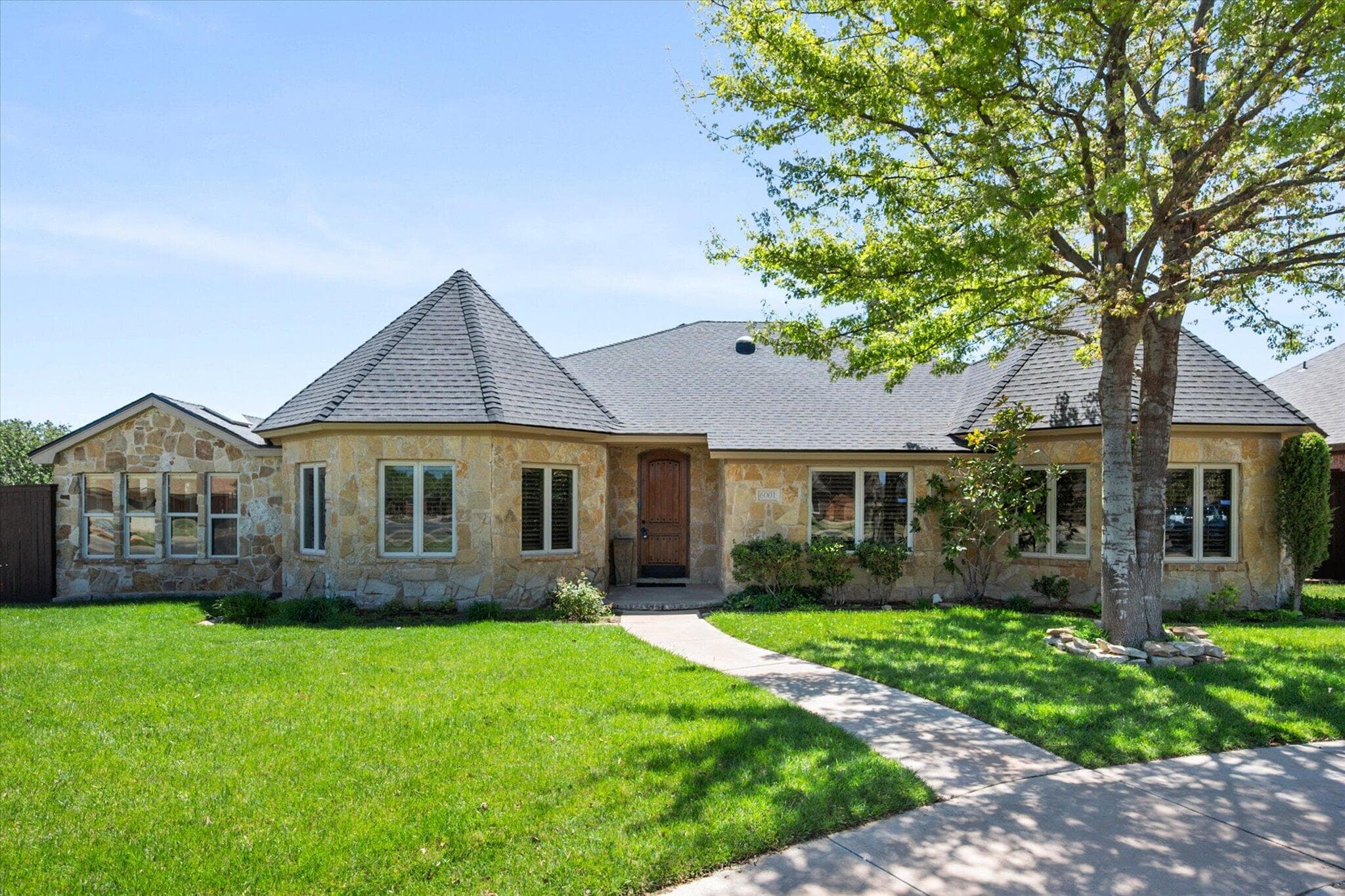 Single Family Residence at 6001 88th Street