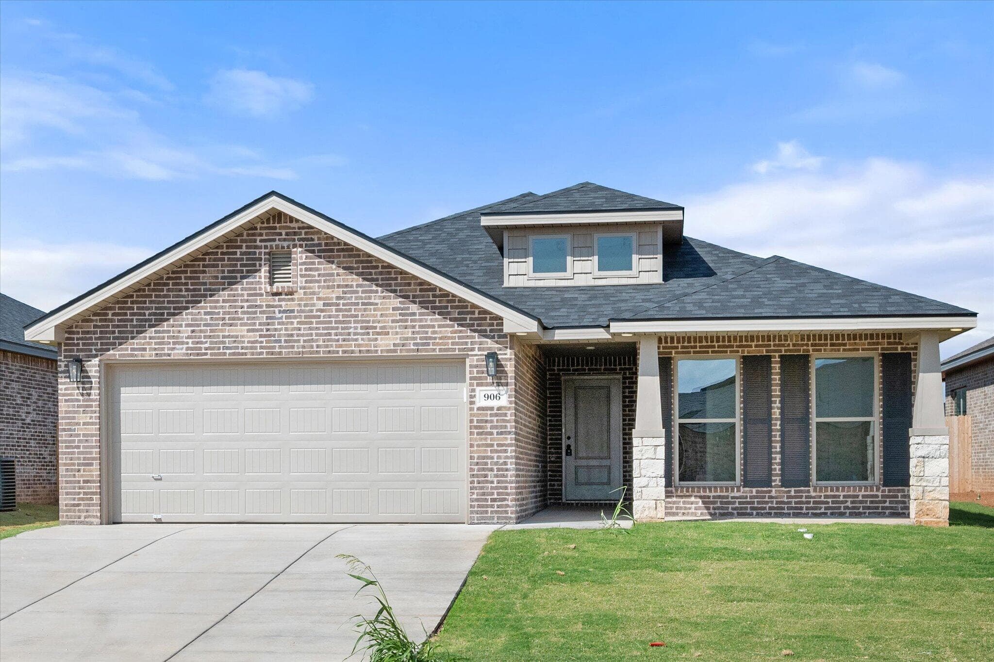 Single Family Residence at 906 E 34th Street