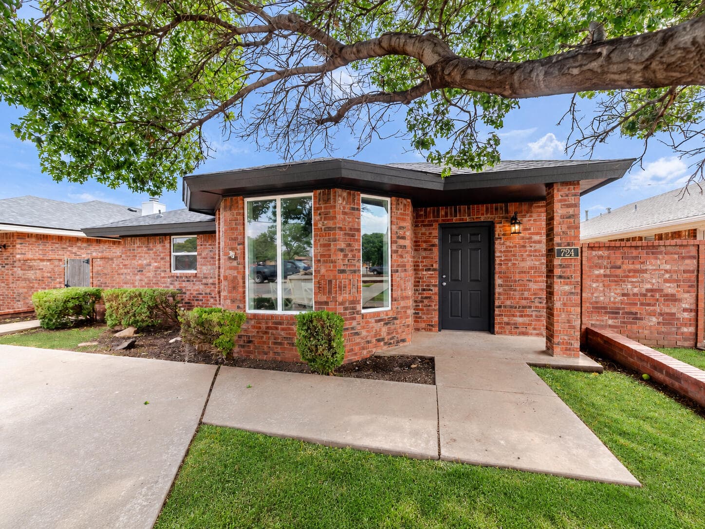 Single Family Residence at 724 Hickory Street