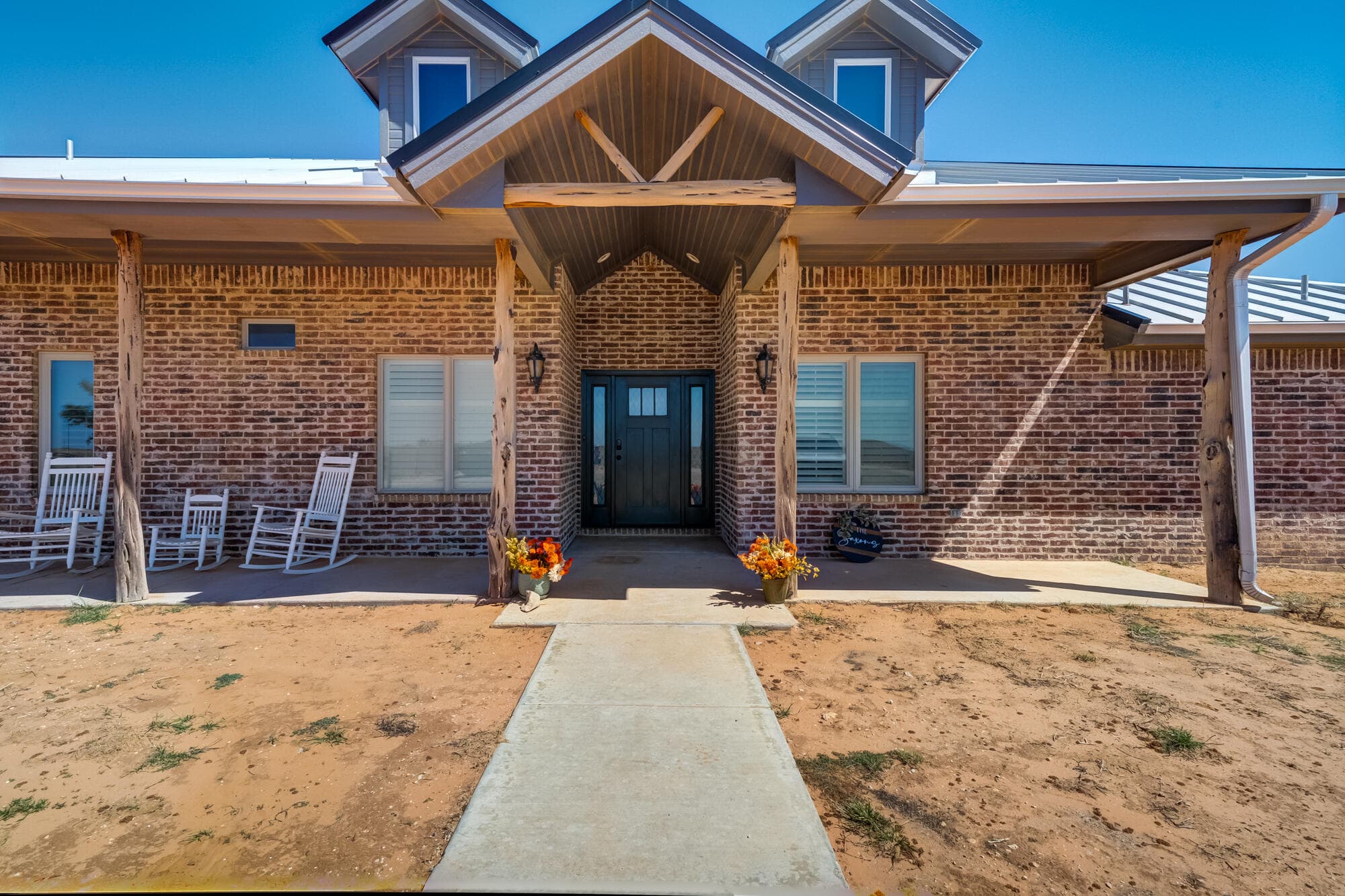 Single Family Residence at 1751 County Road 190