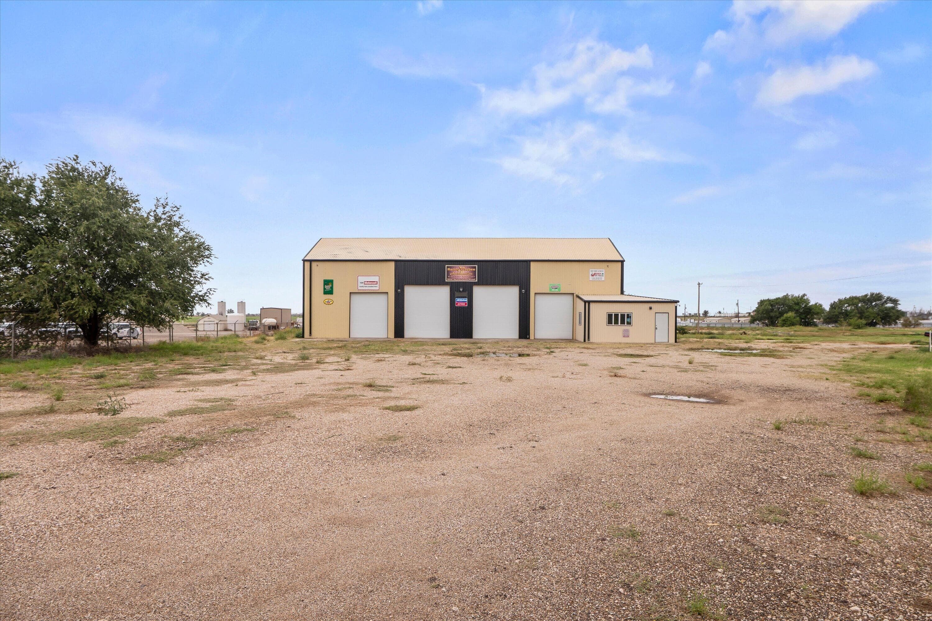 Industrial at 802 Seagraves Road