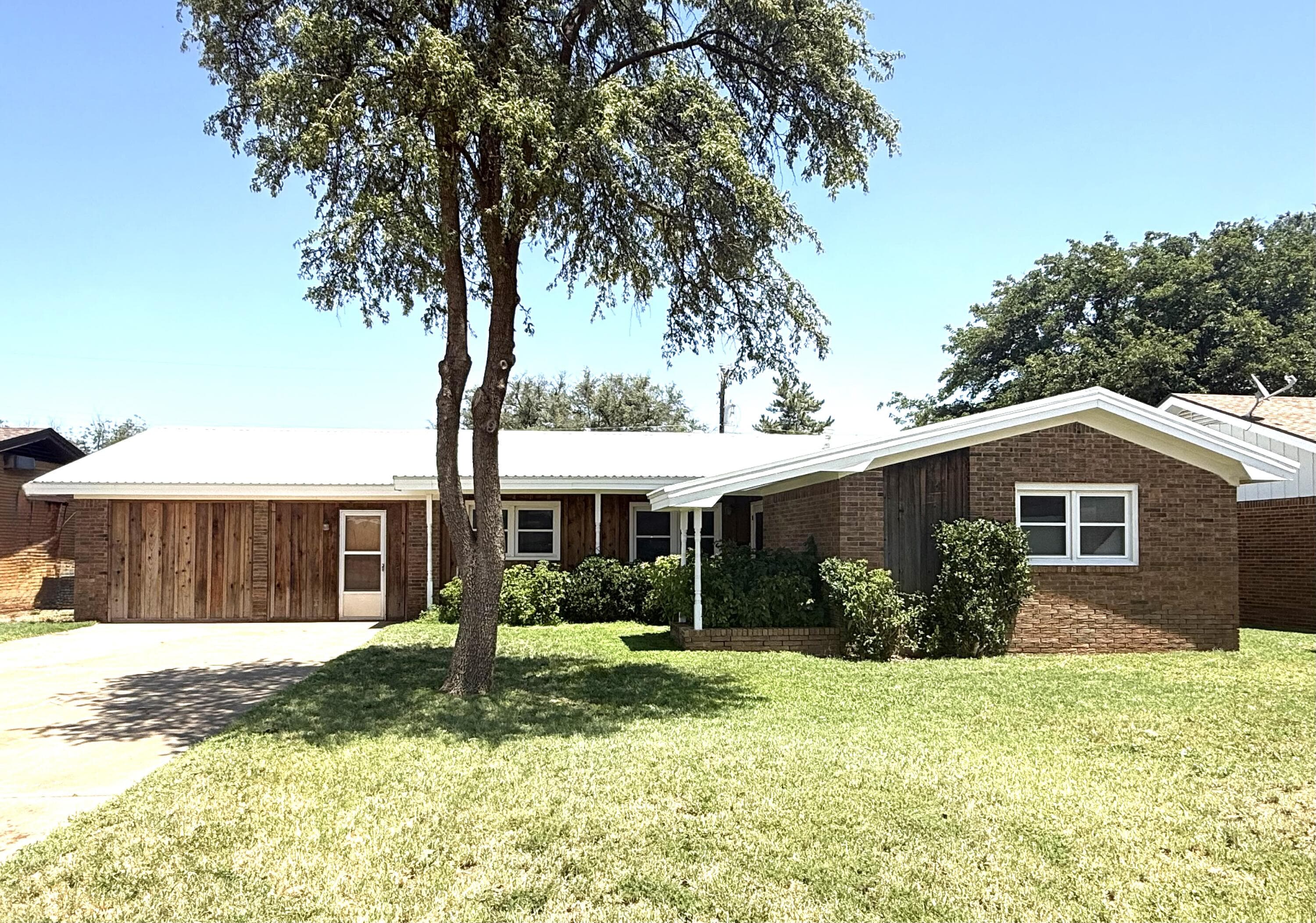 Single Family Residence at 1380 W Lynn Street