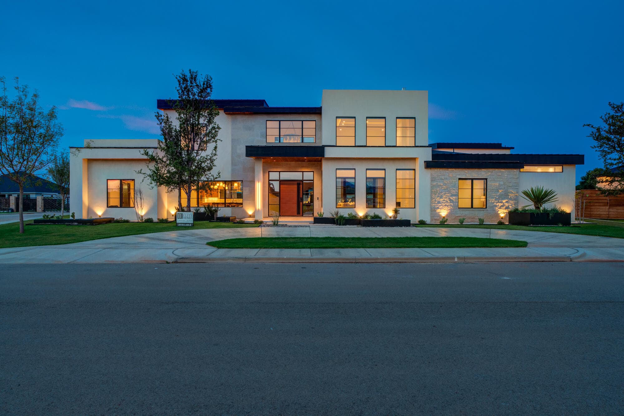 Single Family Residence at 14914 Miami Avenue