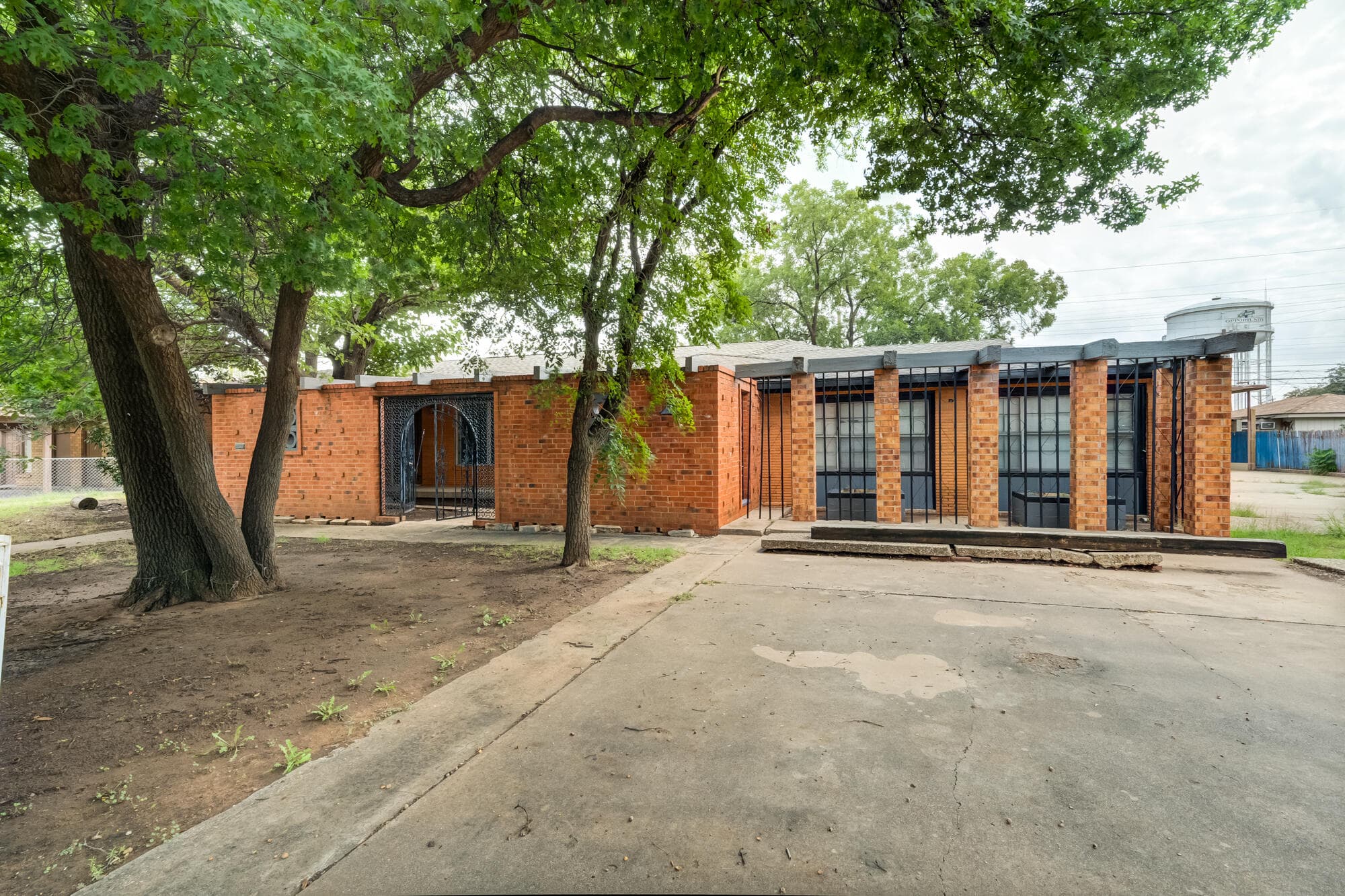 Single Family Residence at 2213 33rd Street