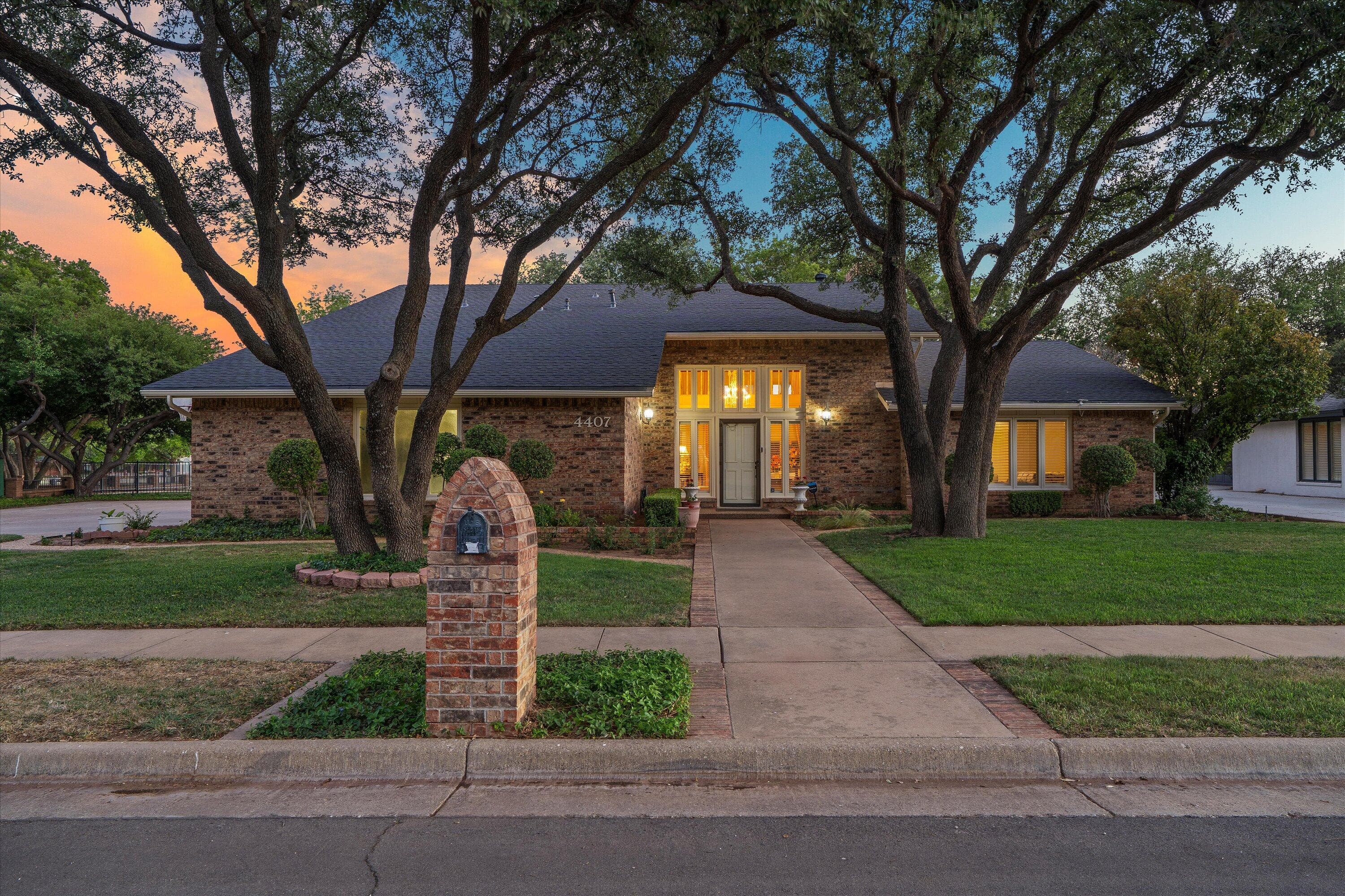 Single Family Residence at 4407 89th Street