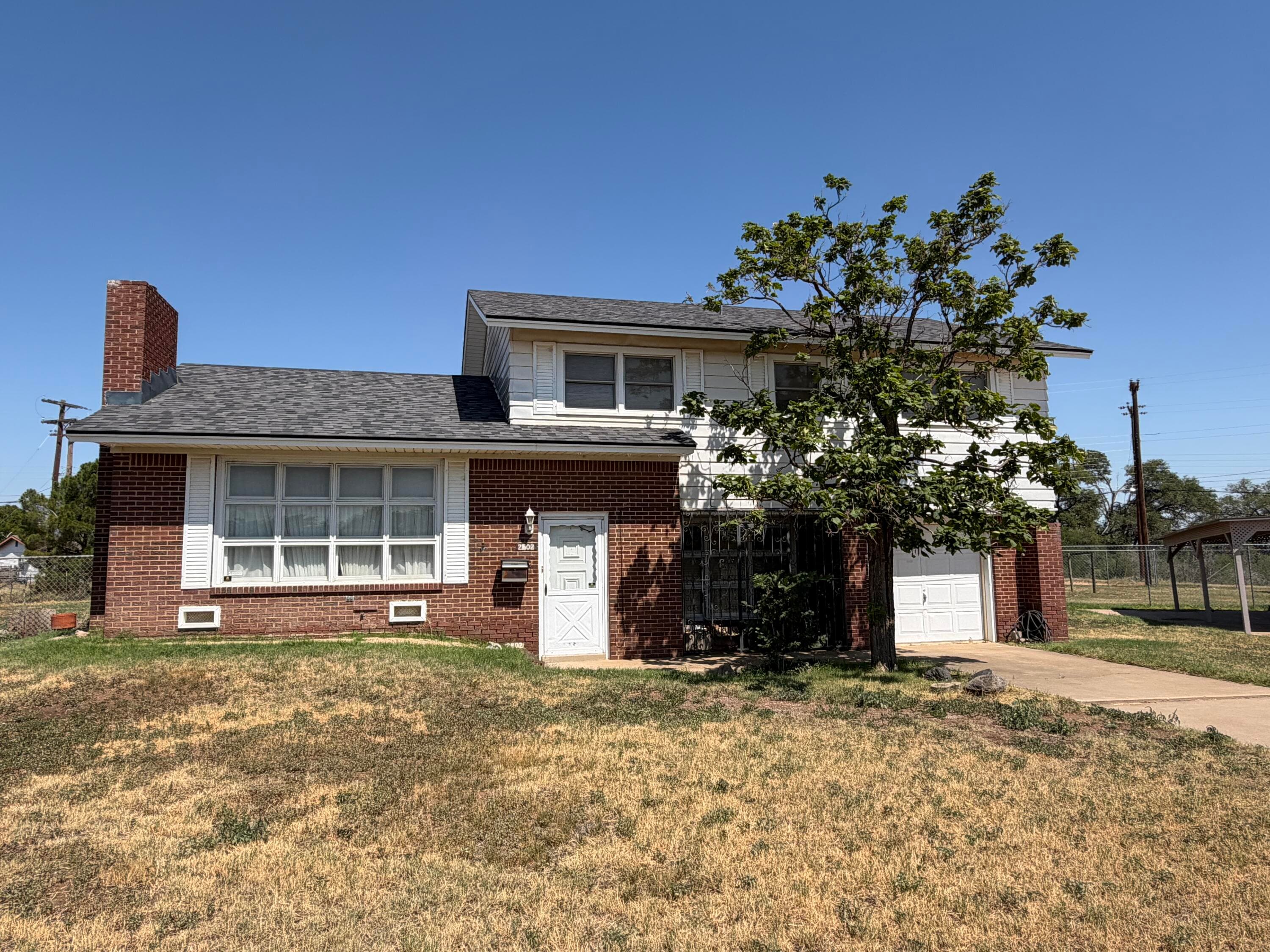 Single Family Residence at 2802 Walnut Avenue