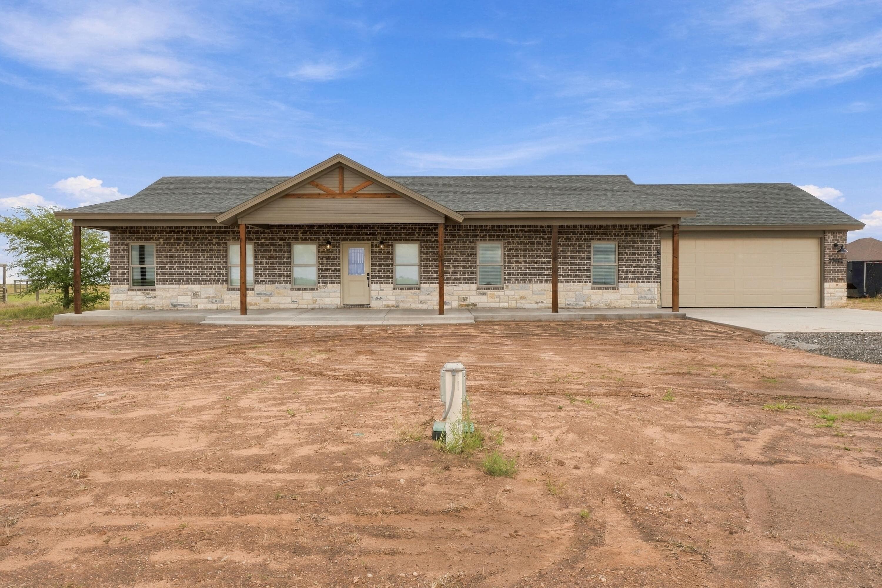 Single Family Residence at 16622 N County Road 1200