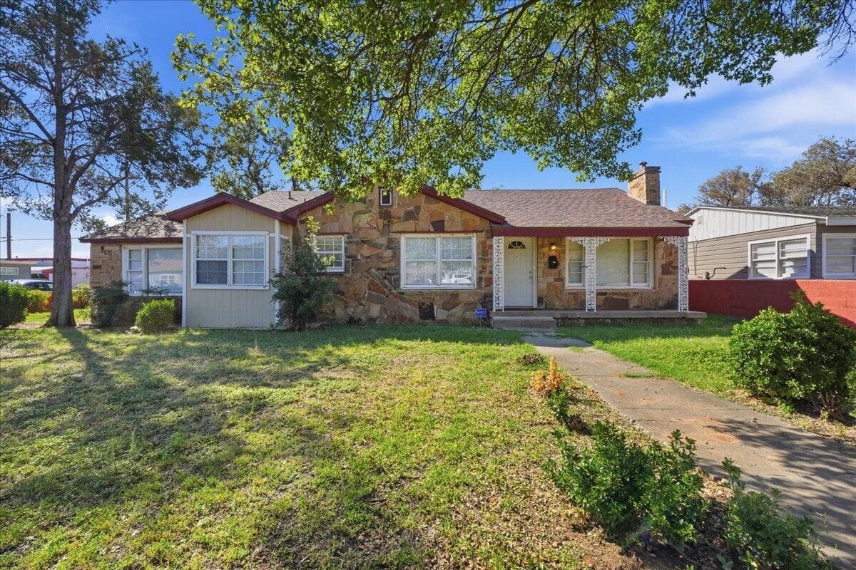 Single Family Residence at 3601 33rd Street