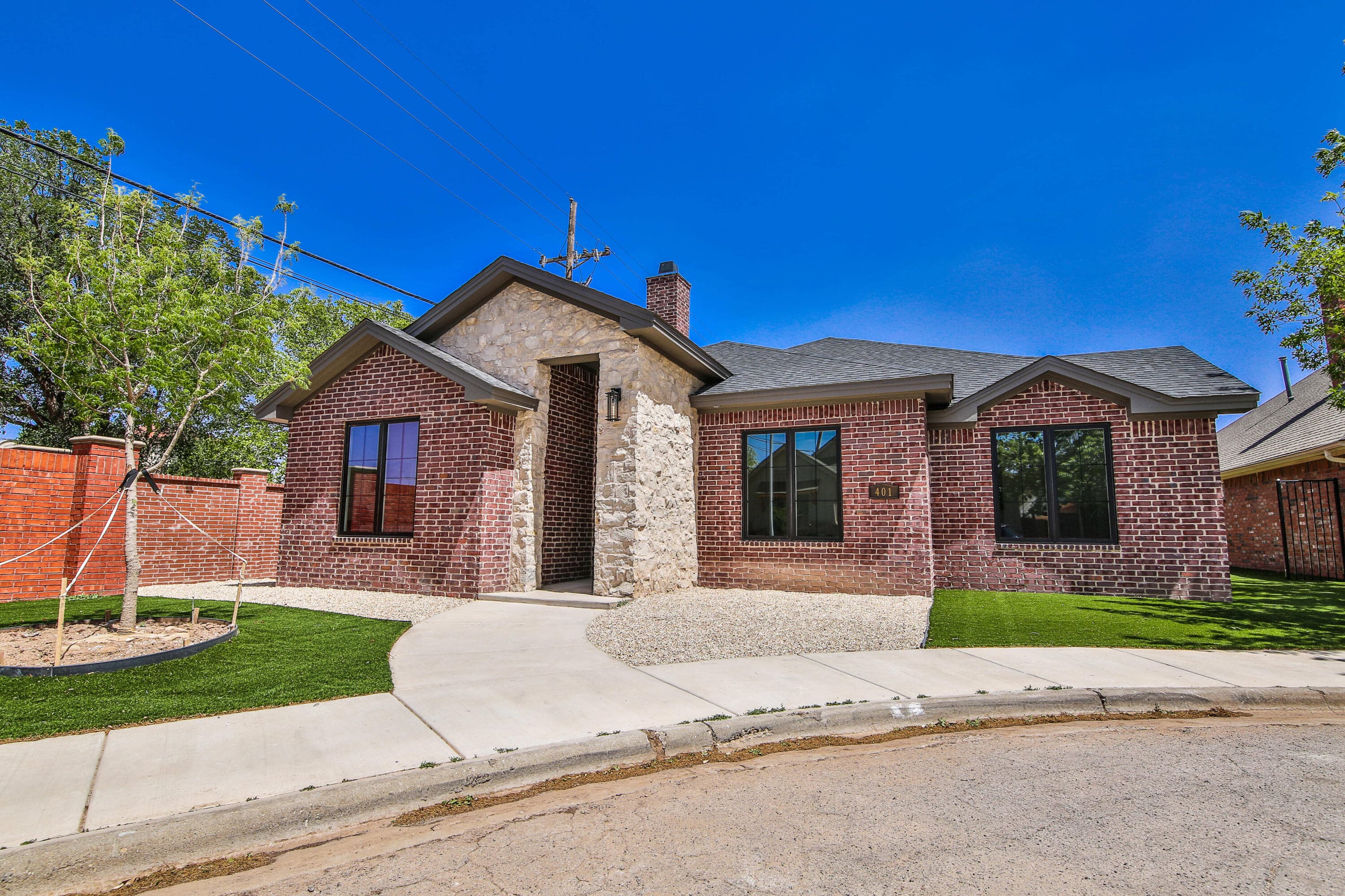 Single Family Residence at 401 Troy Avenue
