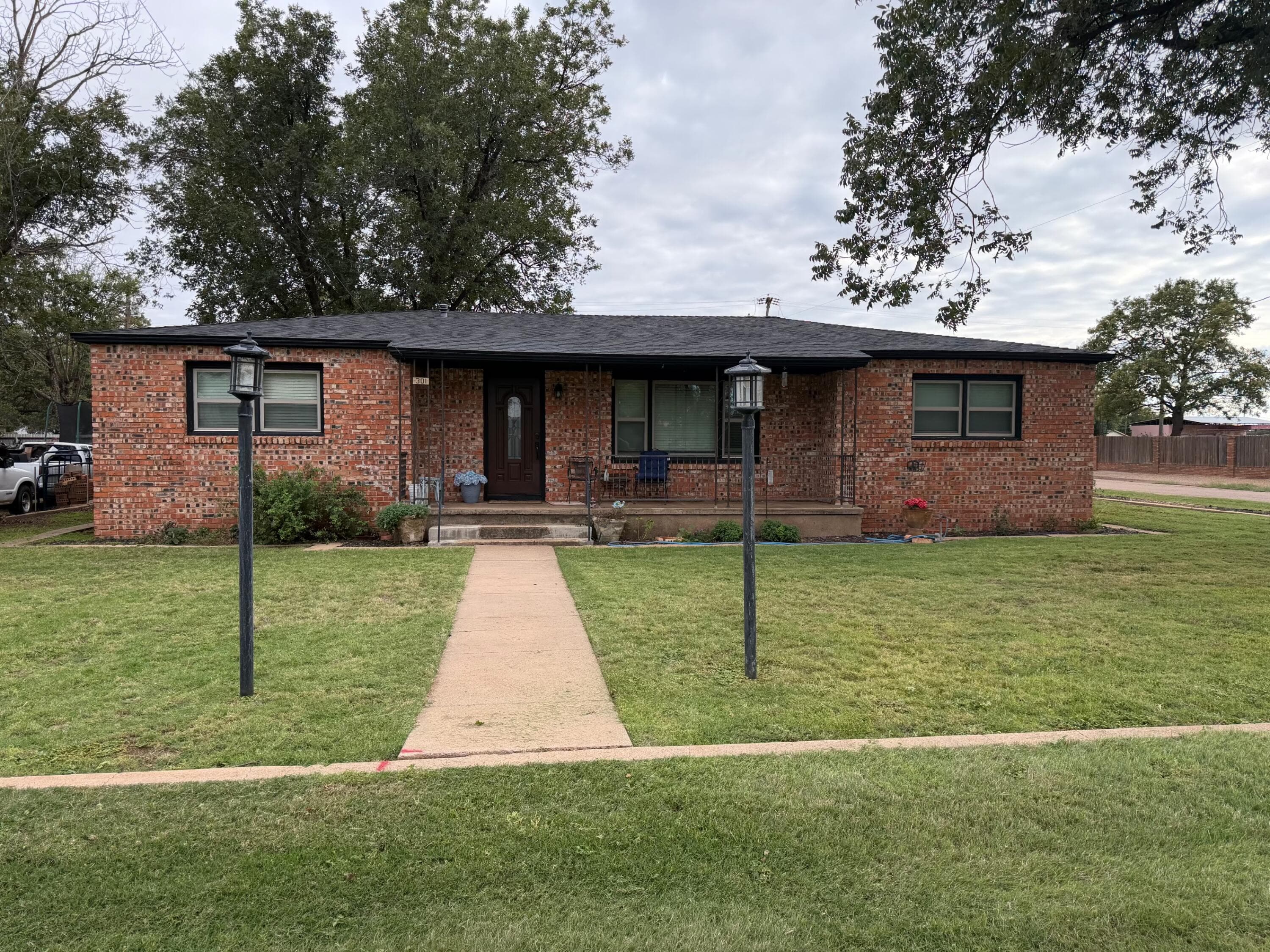 Single Family Residence at 301 Jones Street