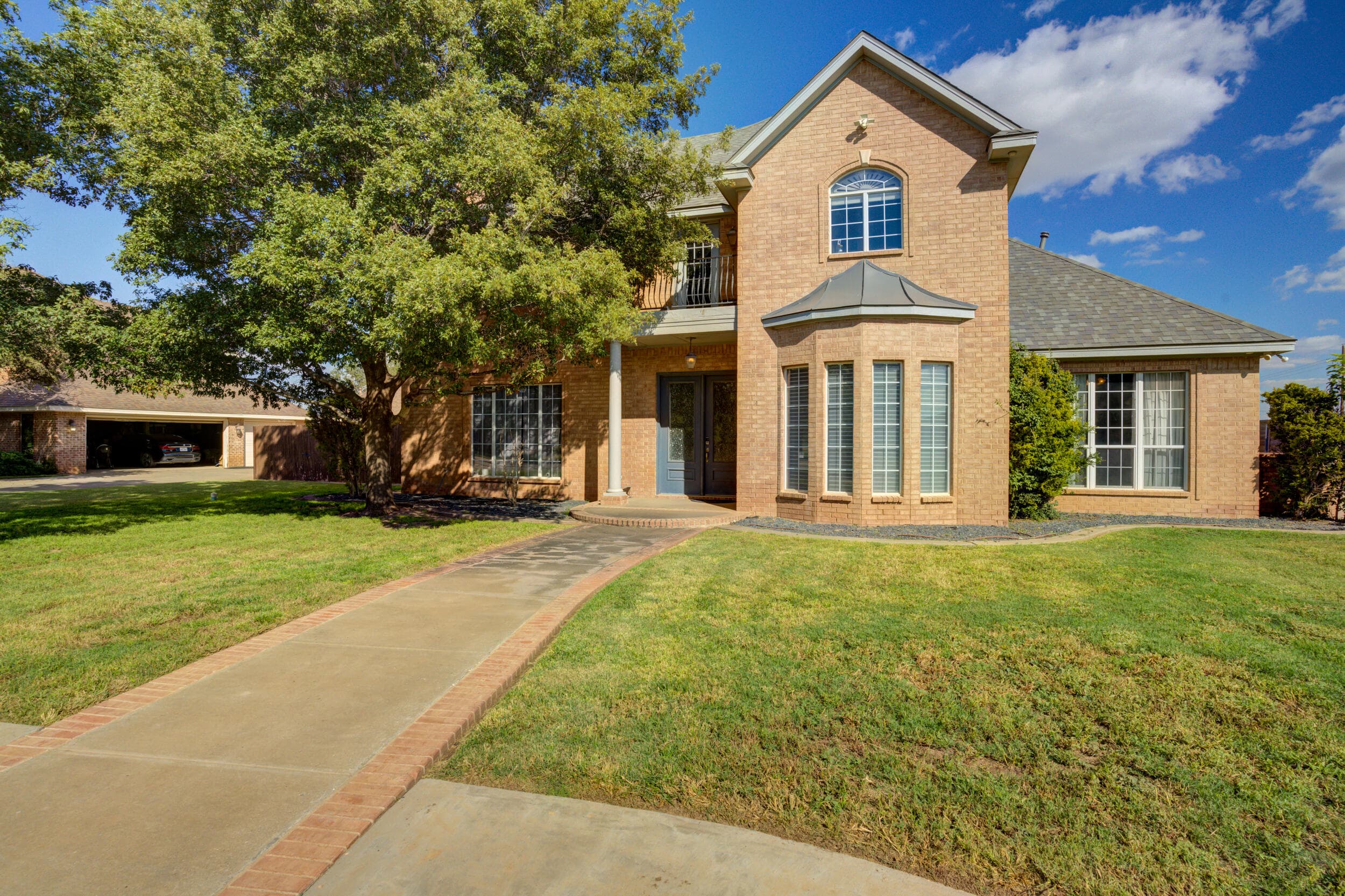 Single Family Residence at 9601 Viola Avenue