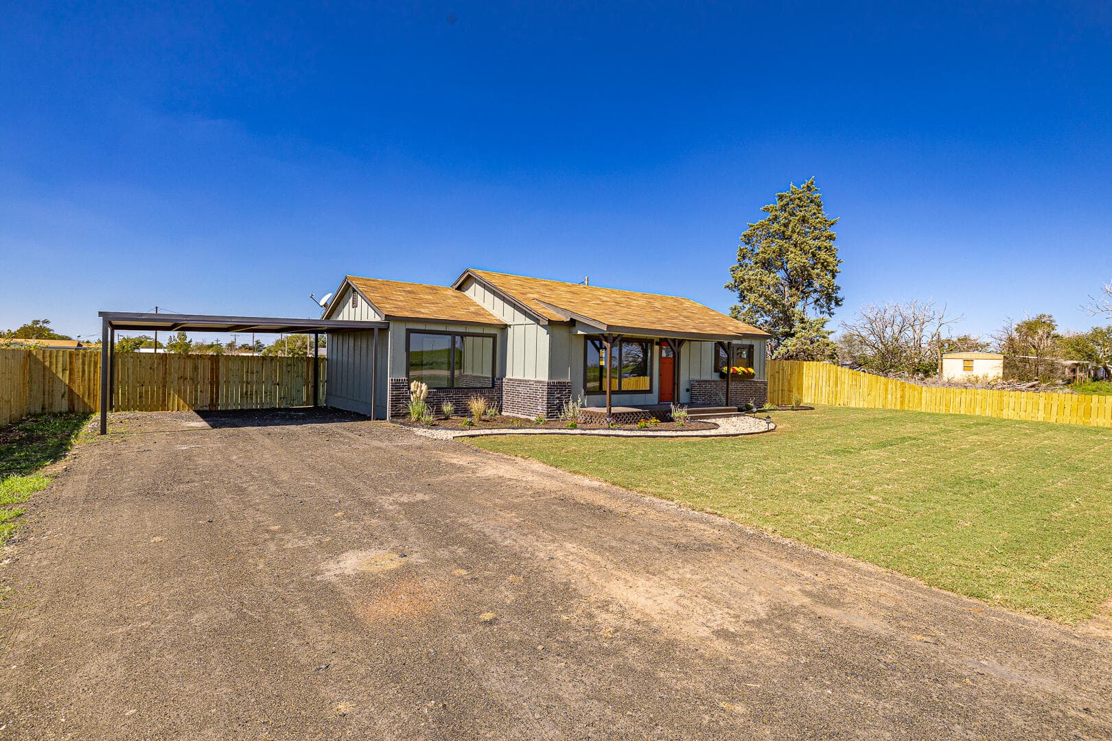 Single Family Residence at 105 Spade Highway