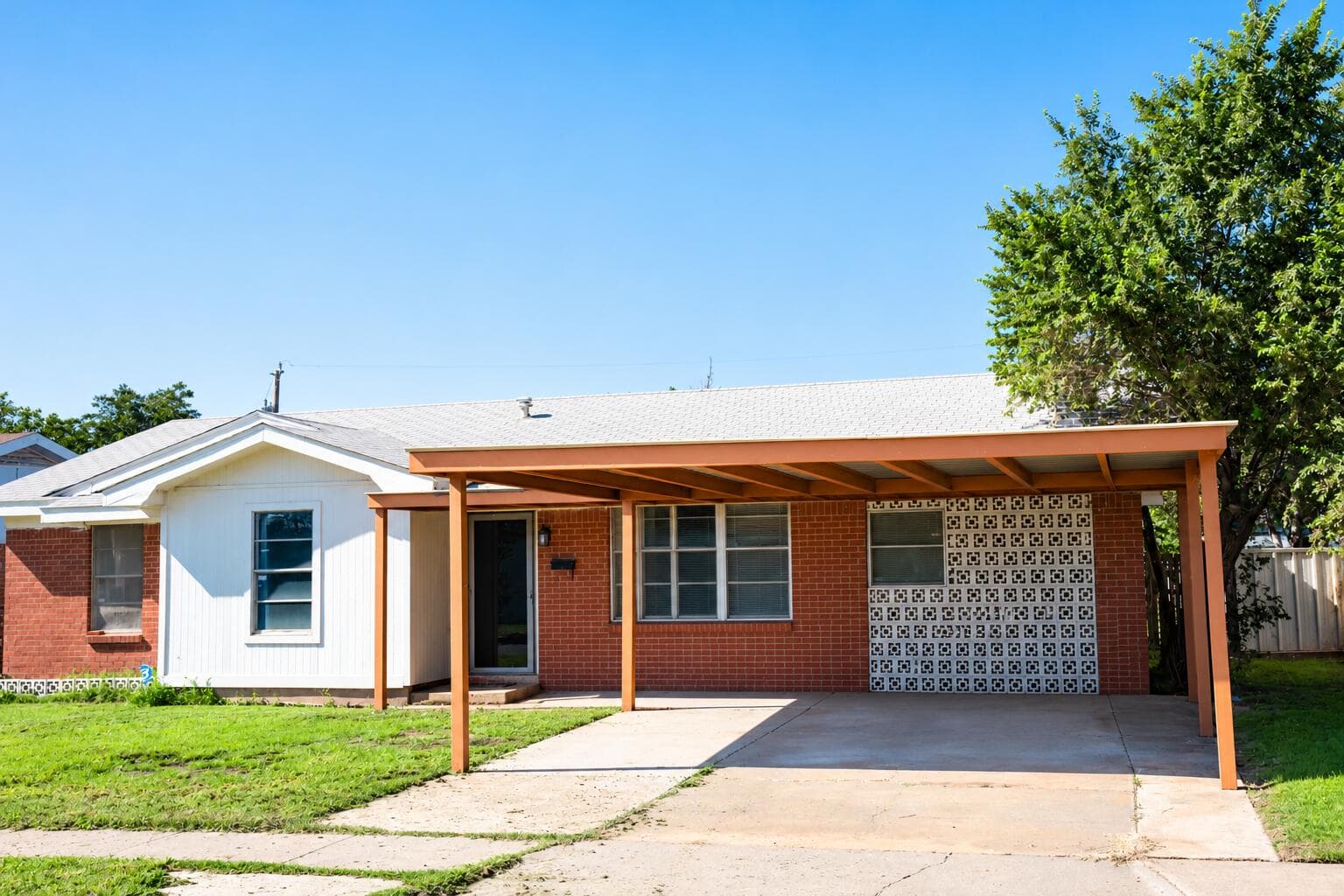 Single Family Residence at 2807 Lexington Street