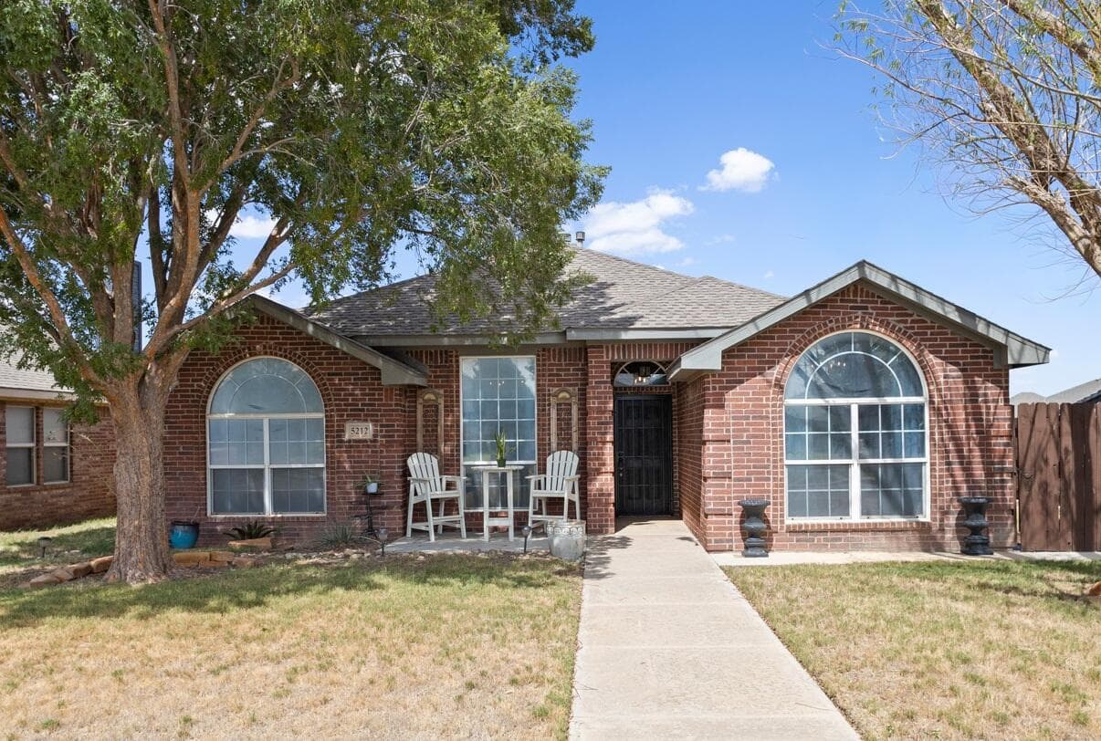Single Family Residence at 5212 Itasca Street