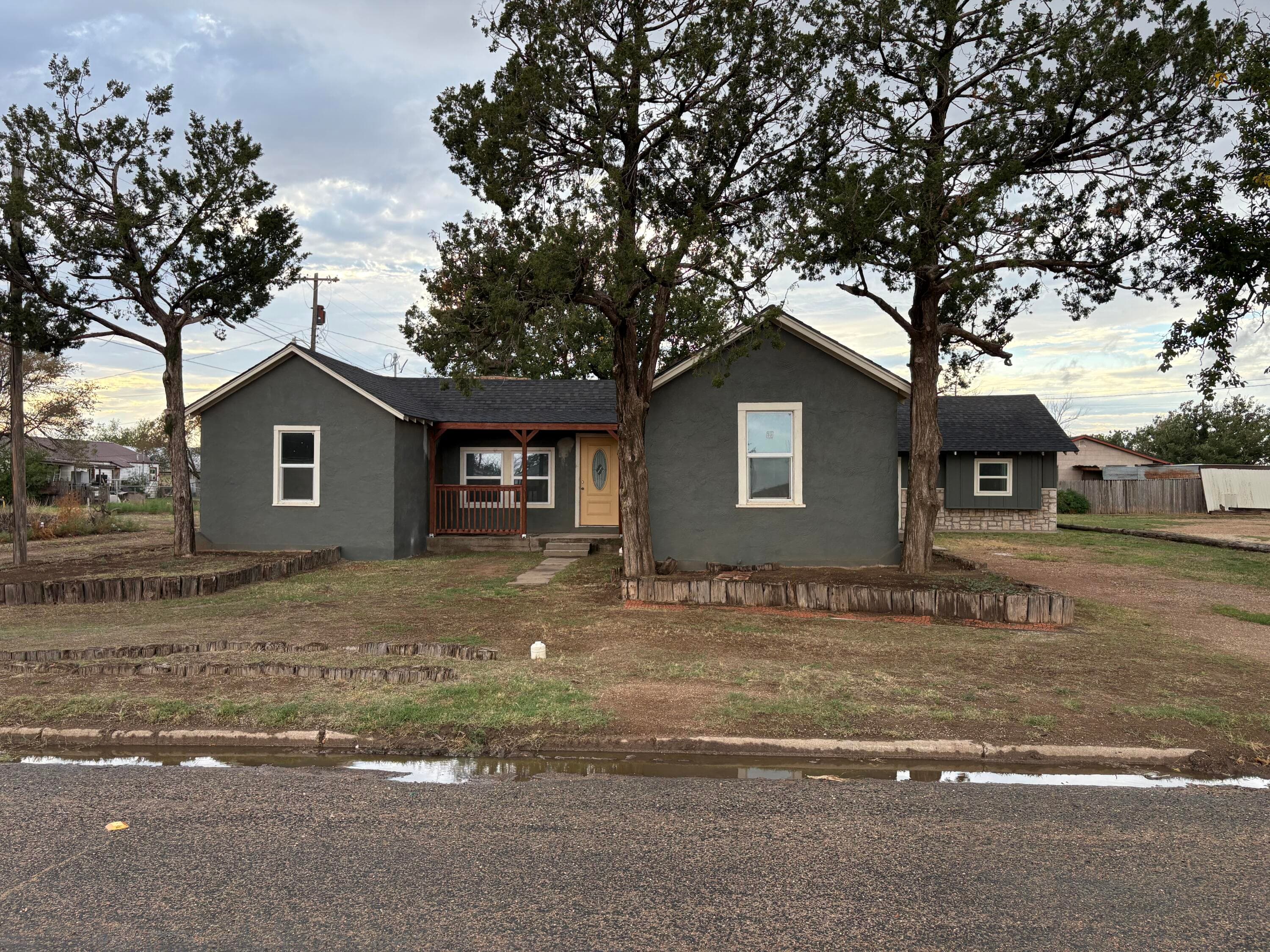 Single Family Residence at 815 Avenue E