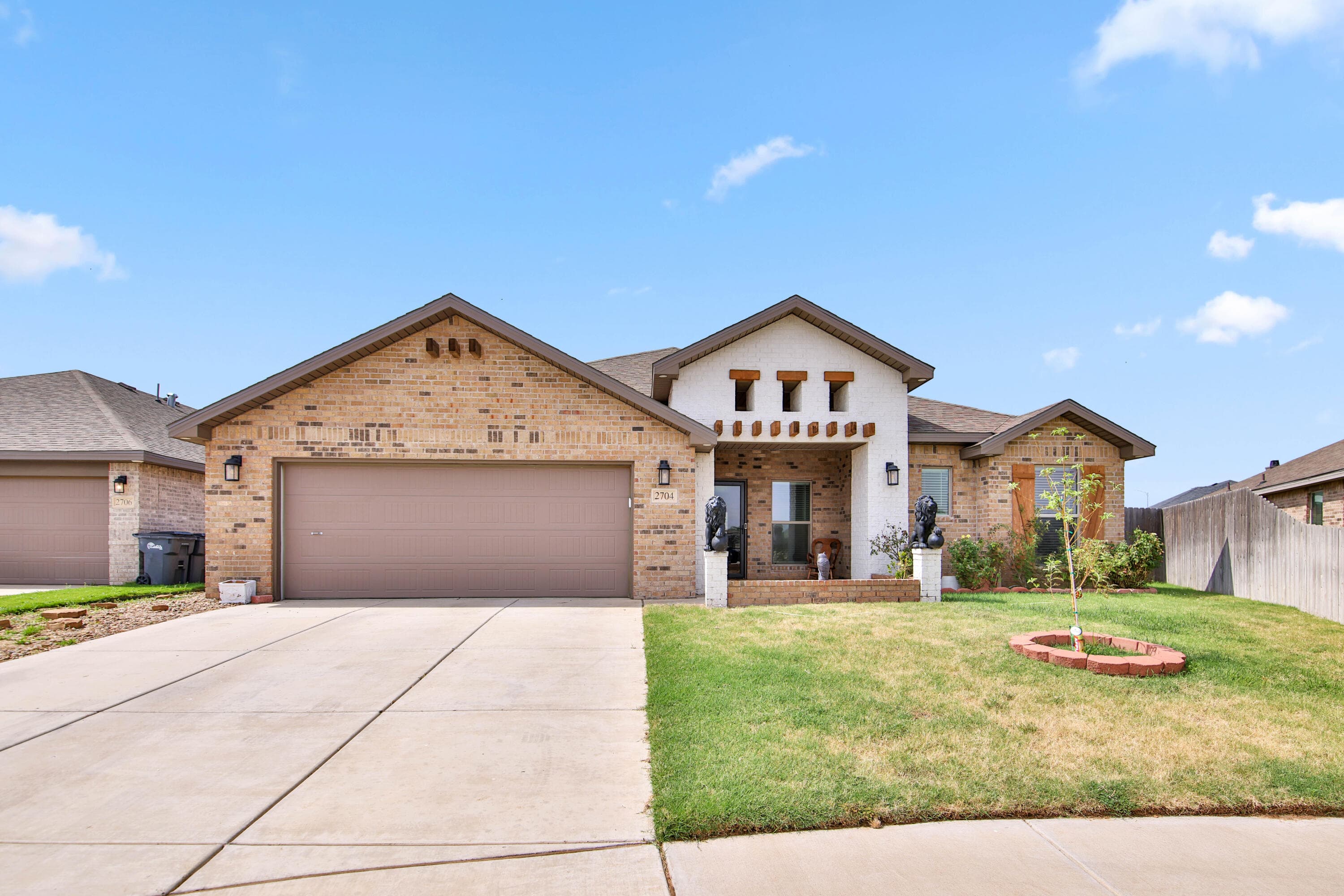 Single Family Residence at 2704 Viola Avenue