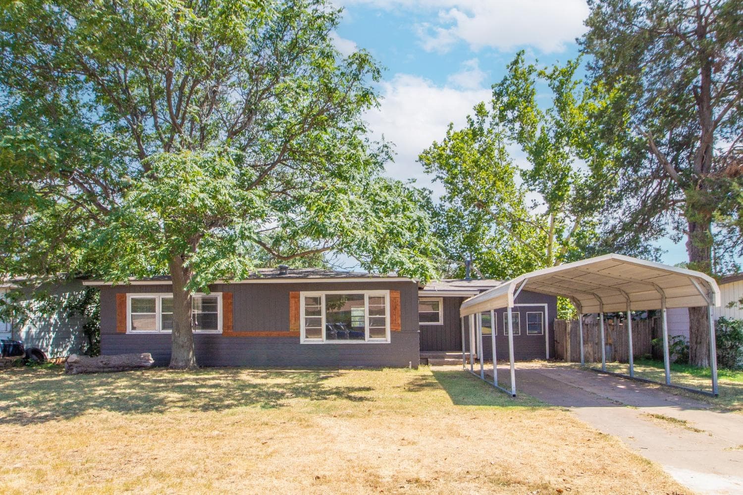 Single Family Residence at 2011 45th Street