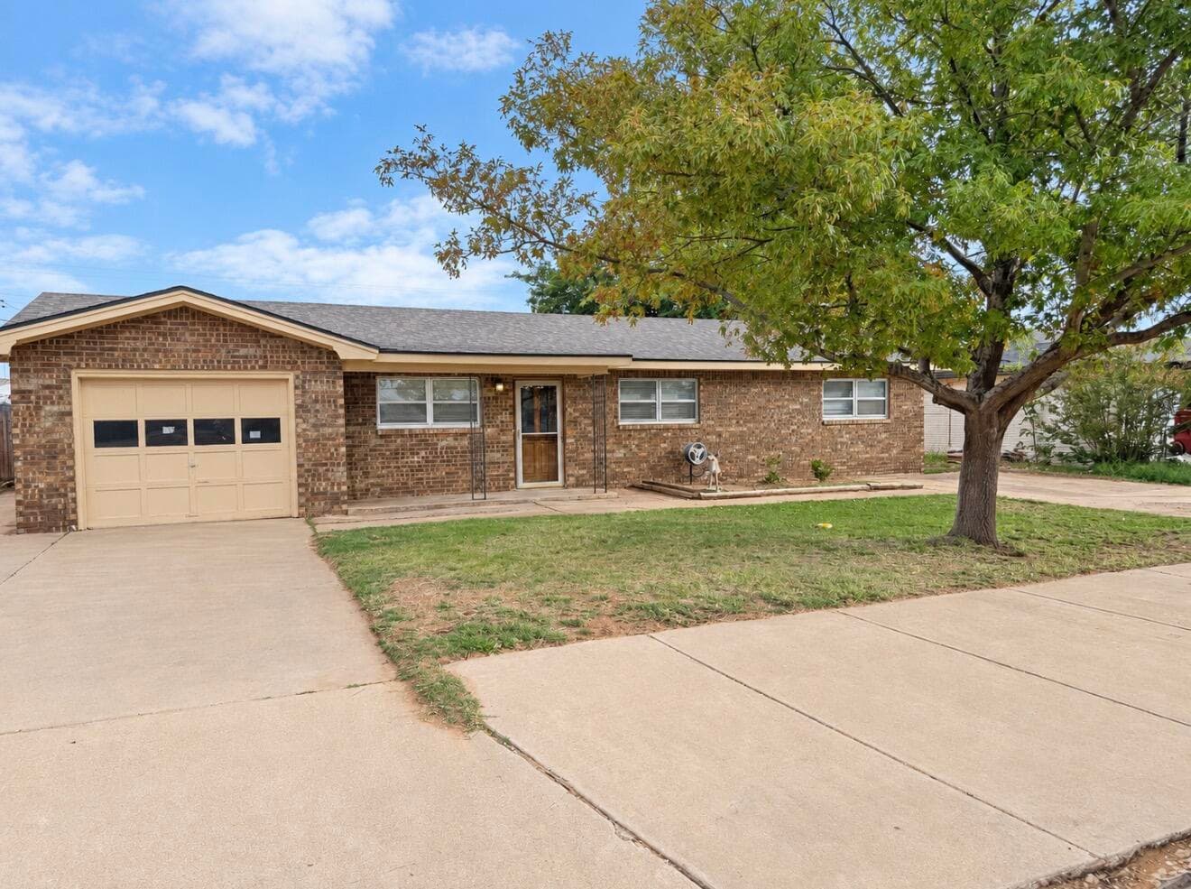 Single Family Residence at 1709 9th Street